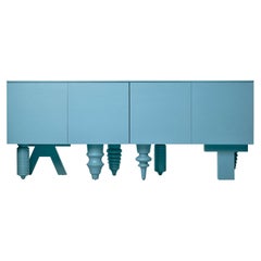 Cabinet contemporain 'Multileg' de Jaime Hayon, plateau en frêne, bleu, 200 cm