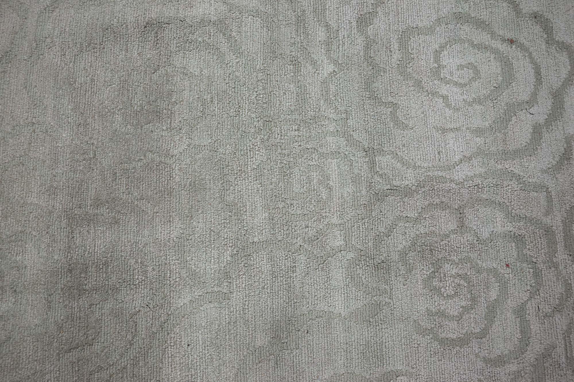 Moderne Tapis de soie contemporain en vert Camelia fait à la main par Doris Leslie Blau en vente