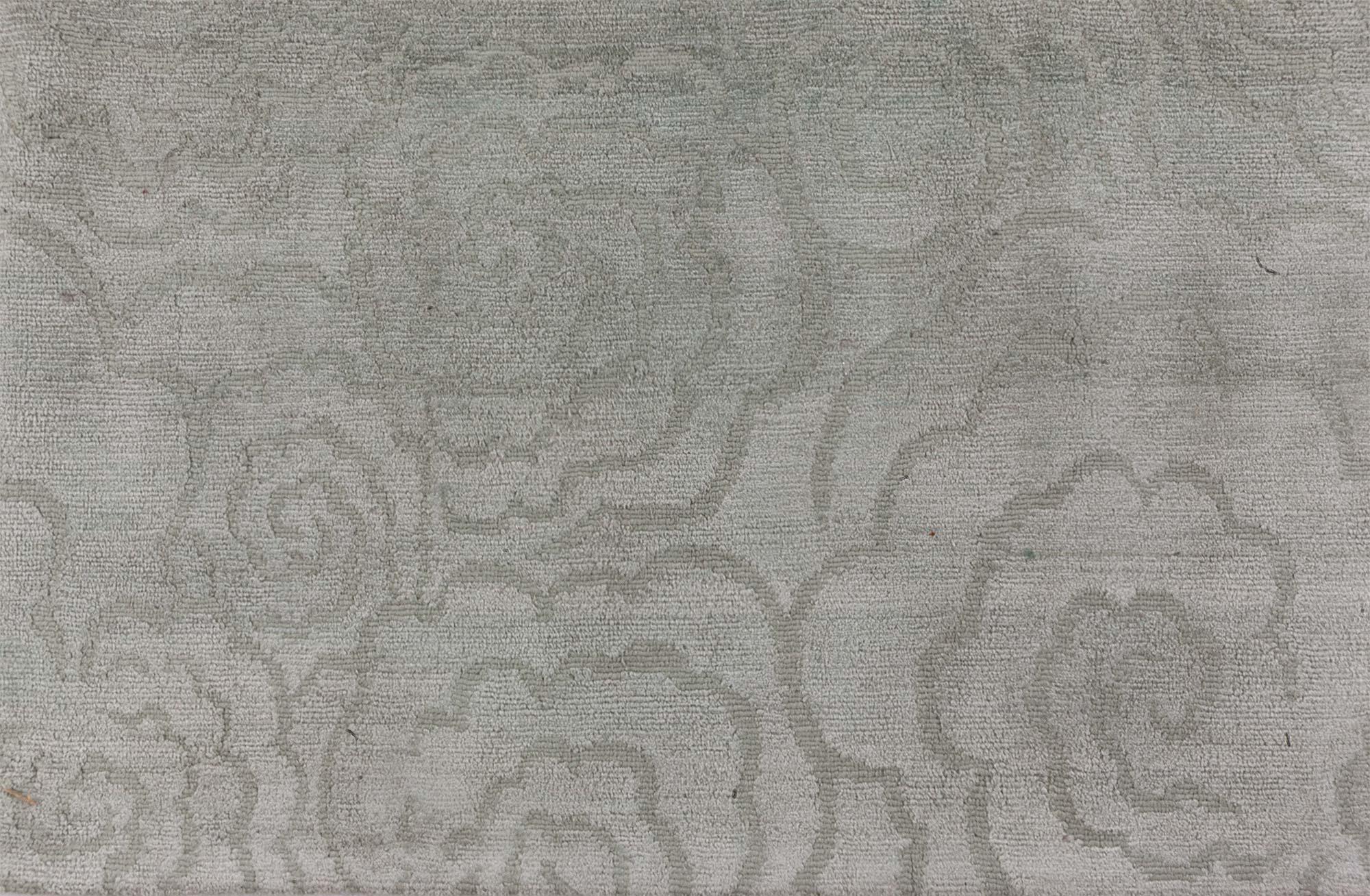 Tapis de soie contemporain en vert Camelia fait à la main par Doris Leslie Blau Neuf - En vente à New York, NY