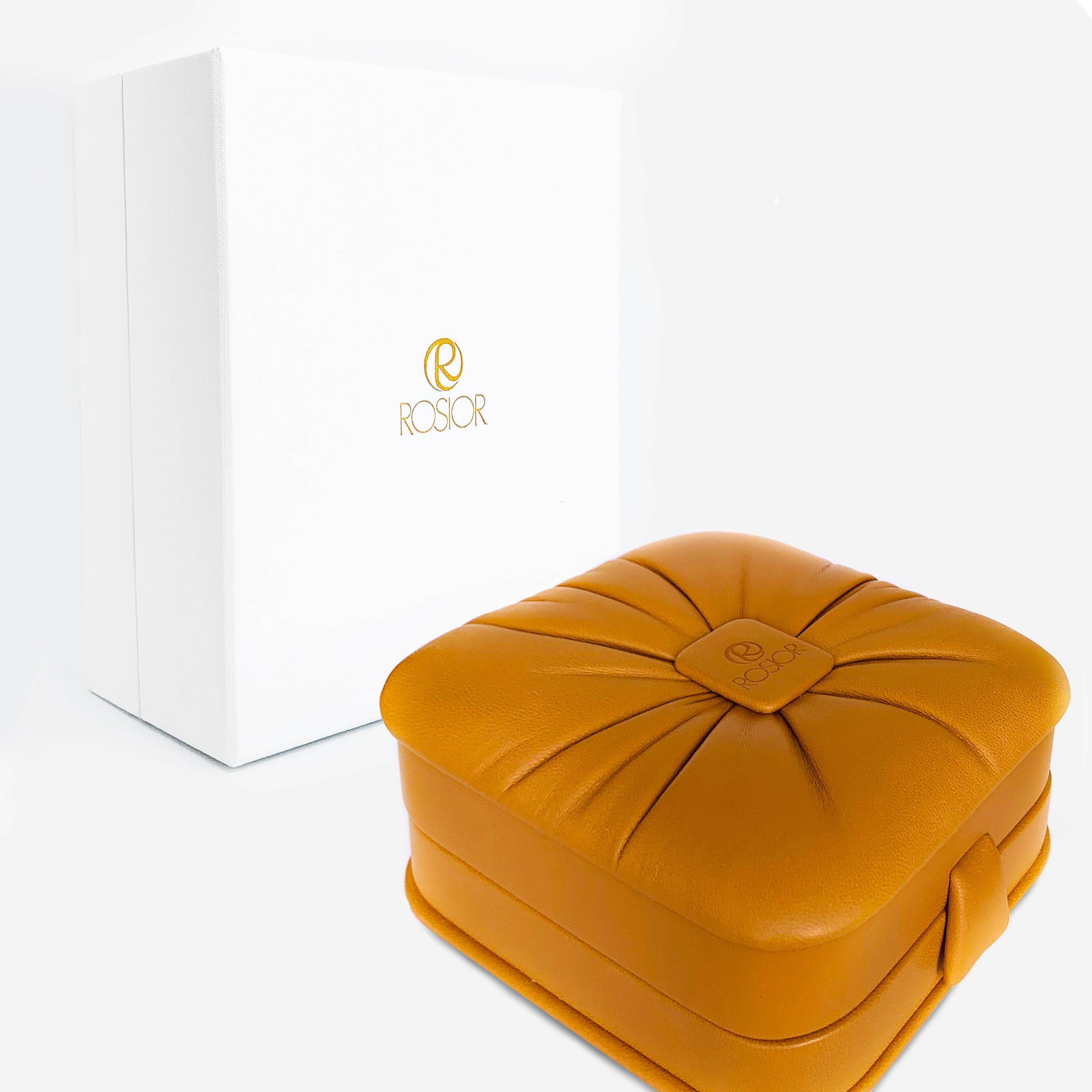 Round Cut Rosior one-off Color Diamond and Yellow Gold 