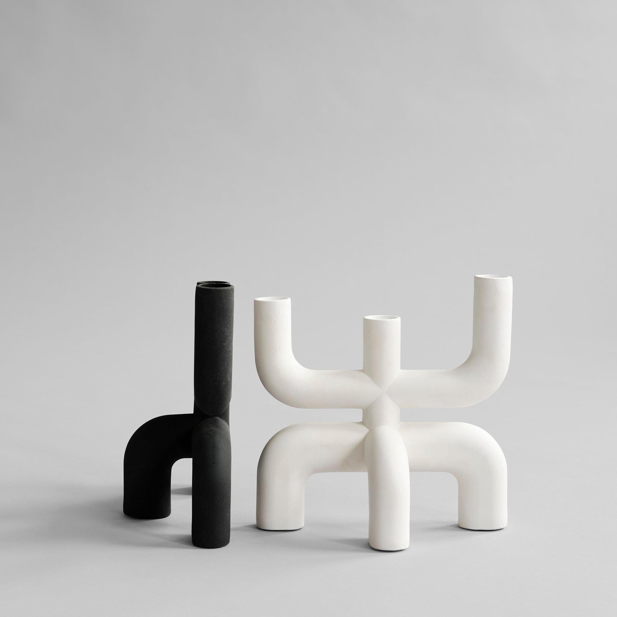 Moderno Portacandele contemporaneo, Ceramica bianco avorio, Arte contemporanea. in vendita