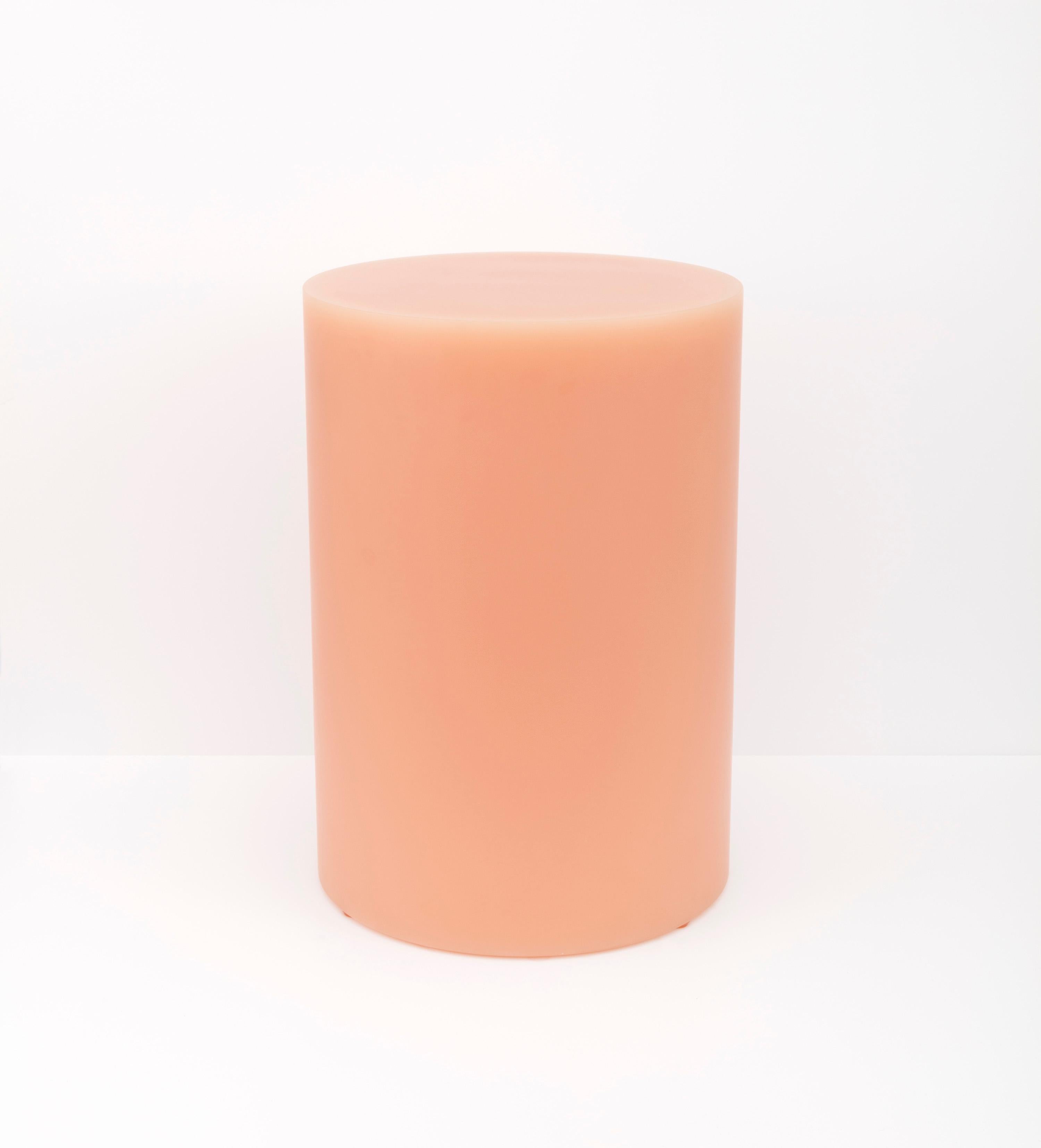 XXI secolo e contemporaneo Sgabello/tavolino contemporaneo a colonna Candy di Sabine Marcelis, in resina lucida in vendita