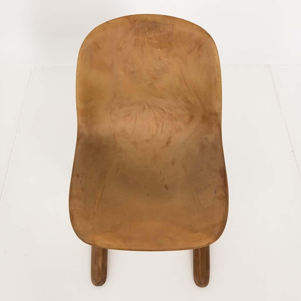 kangaroo back chairs