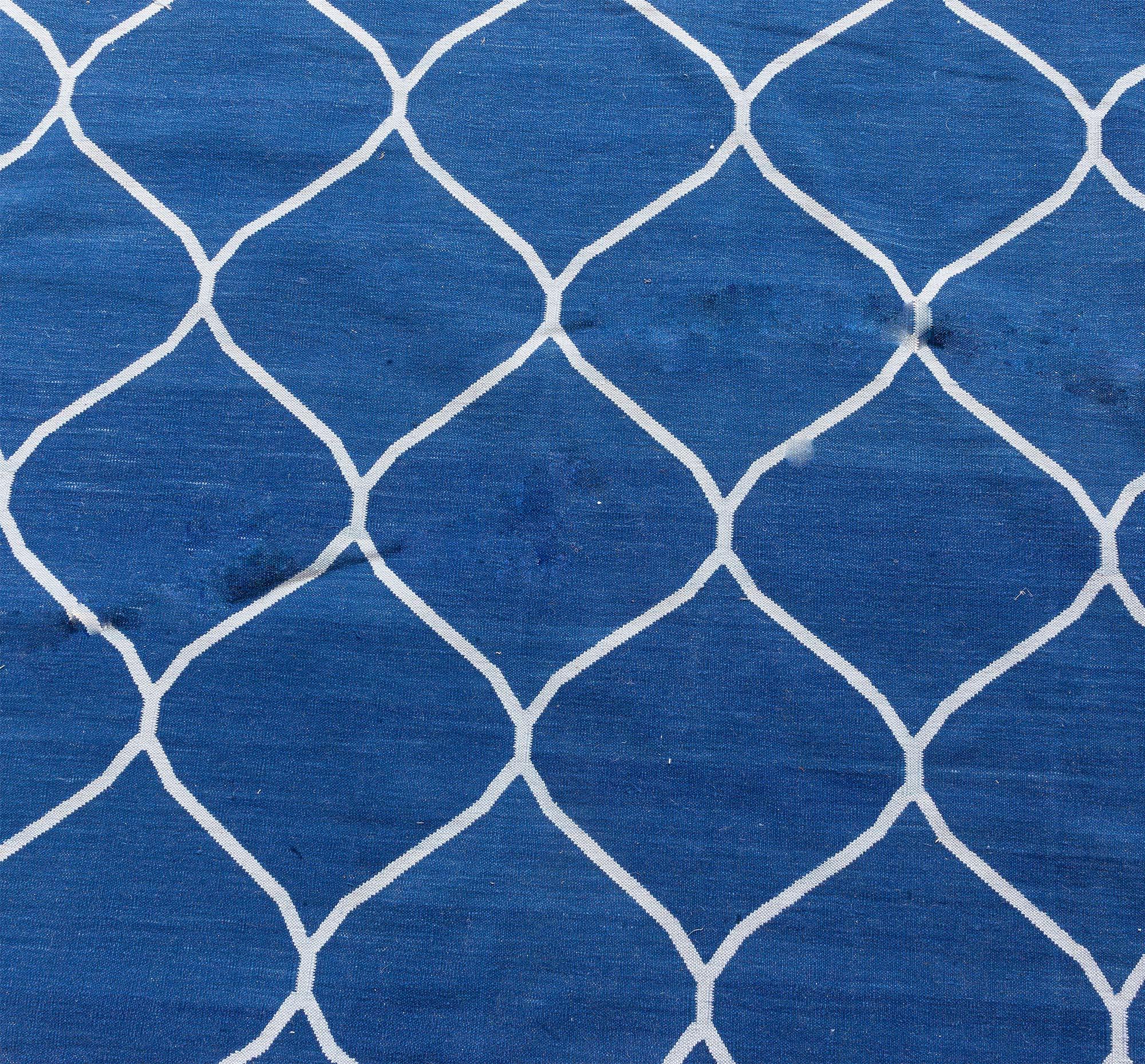 Zeitgenössischer, handgefertigter, indischer Dhurrie-Teppich von Doris Leslie Blau im Zustand „Neu“ im Angebot in New York, NY