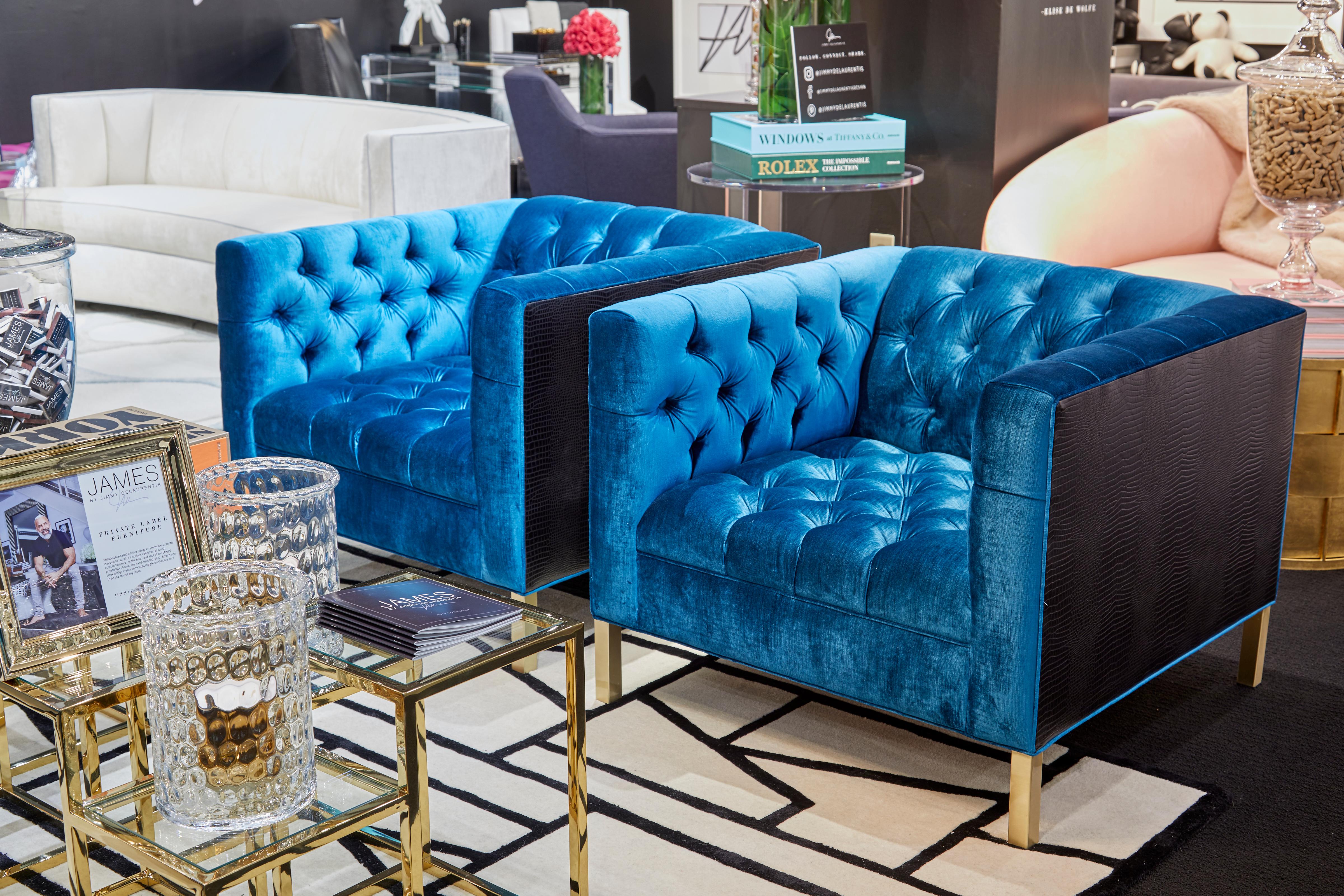 Zeitgenössisches getuftetes Capri-Sofa, handgefertigt von James Delaurentis (Handgefertigt) im Angebot