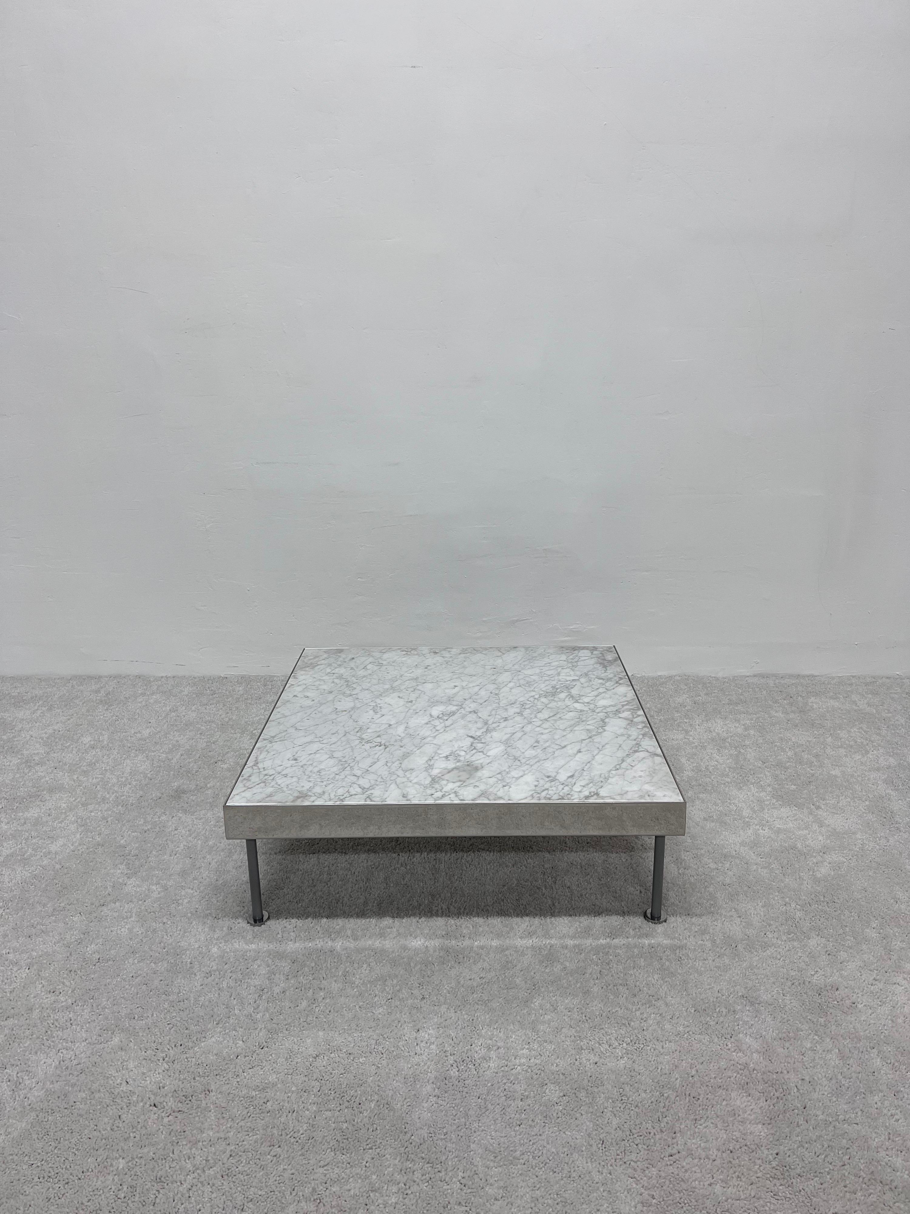 Contemporary Carrara Marble and Polished Steel Low Coffee Table, 1980s For Sale 7