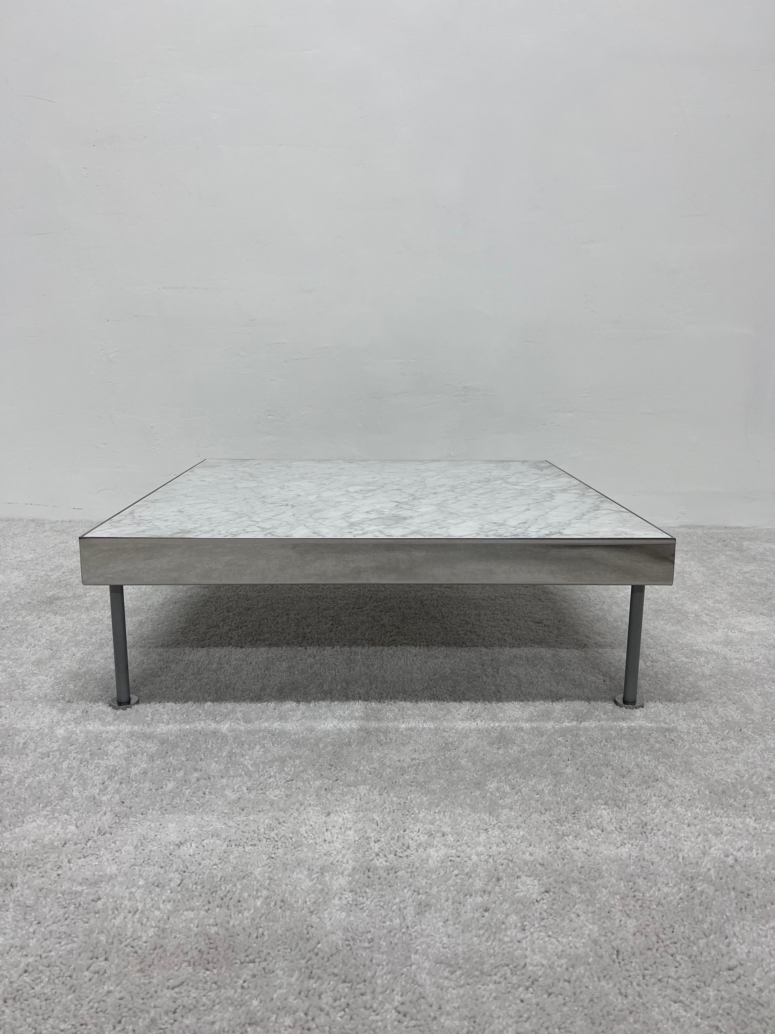 Contemporary Carrara Marble and Polished Steel Low Coffee Table, 1980s For Sale 3