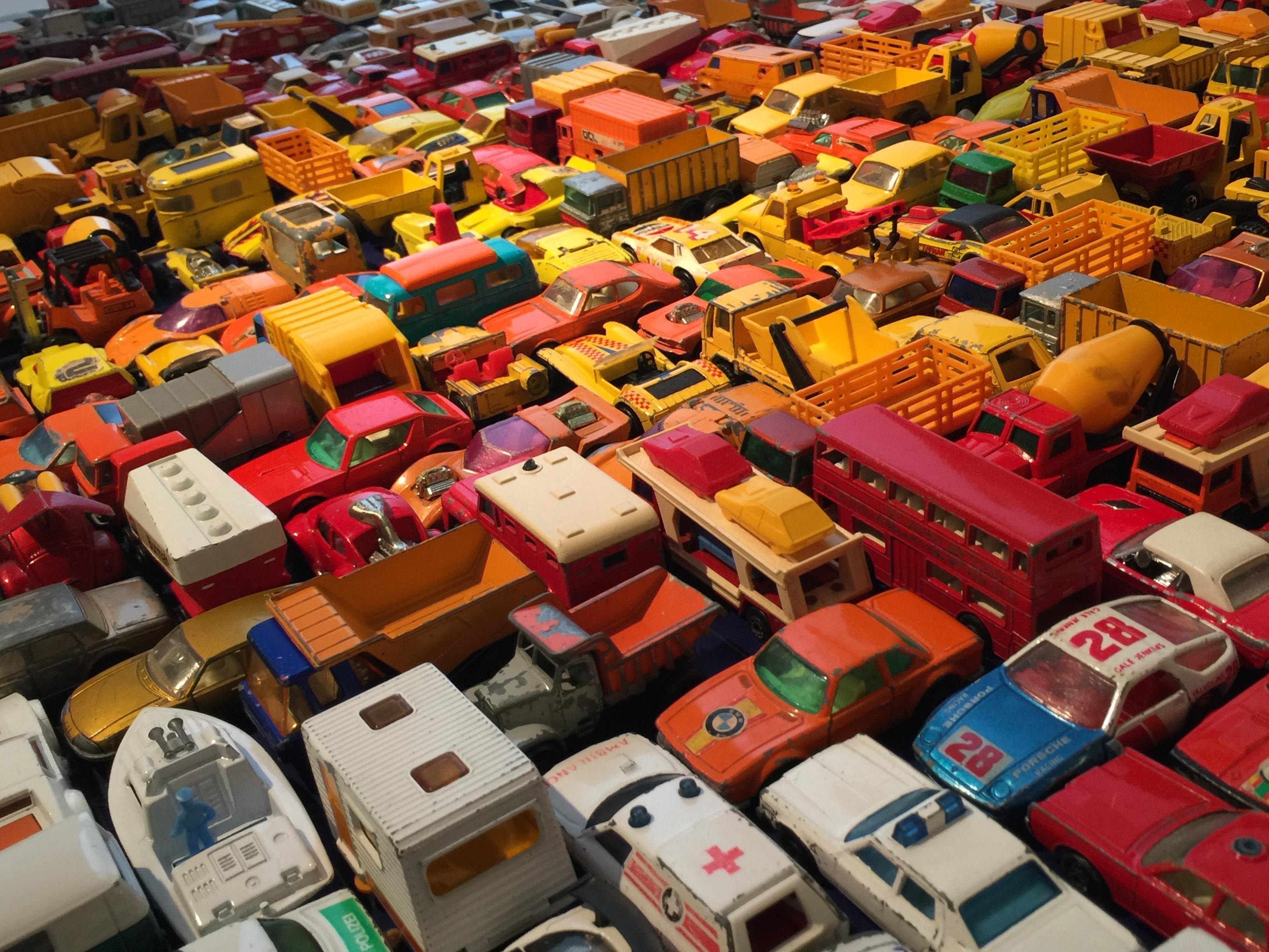 Unique piece (full title: 'Giant Gridlock 2019 Revised Nomenclature')
Unique shaded colour composition formed by assemblage of vintage toy cars and trucks.
Signed and dated 'LPoole 2019'
In perspex box frame.
H 116 / W 116 / D 10 cms.

 