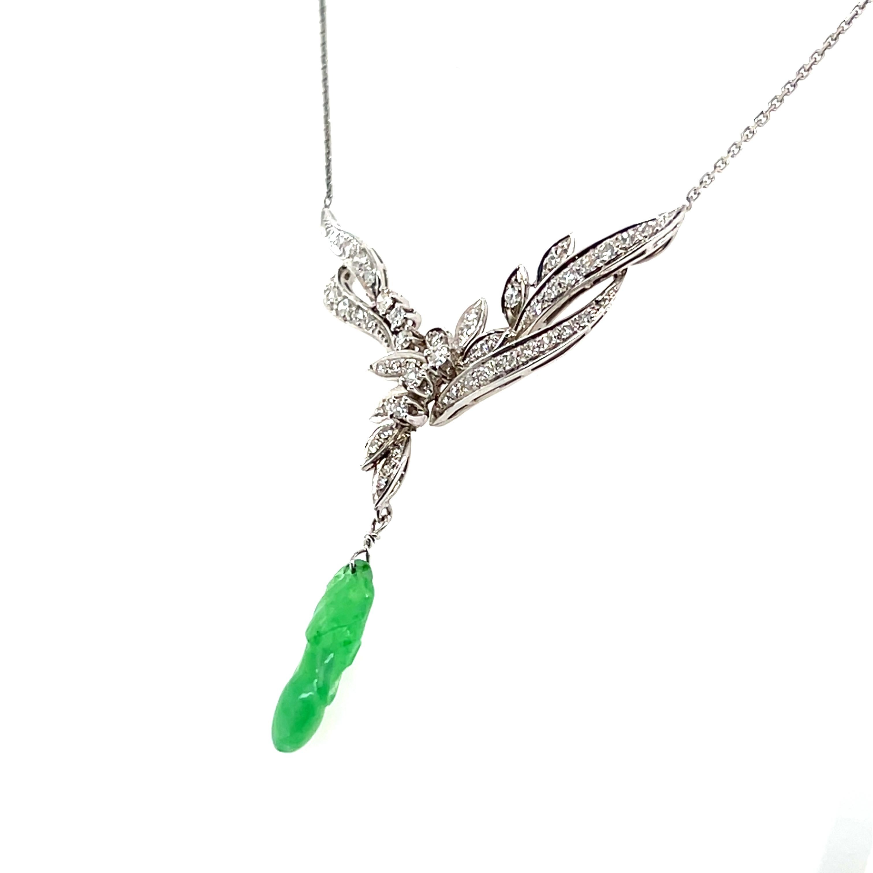 Collier pendentif en or blanc 14k, jadéite sculptée et diamant, de style contemporain en vente 1