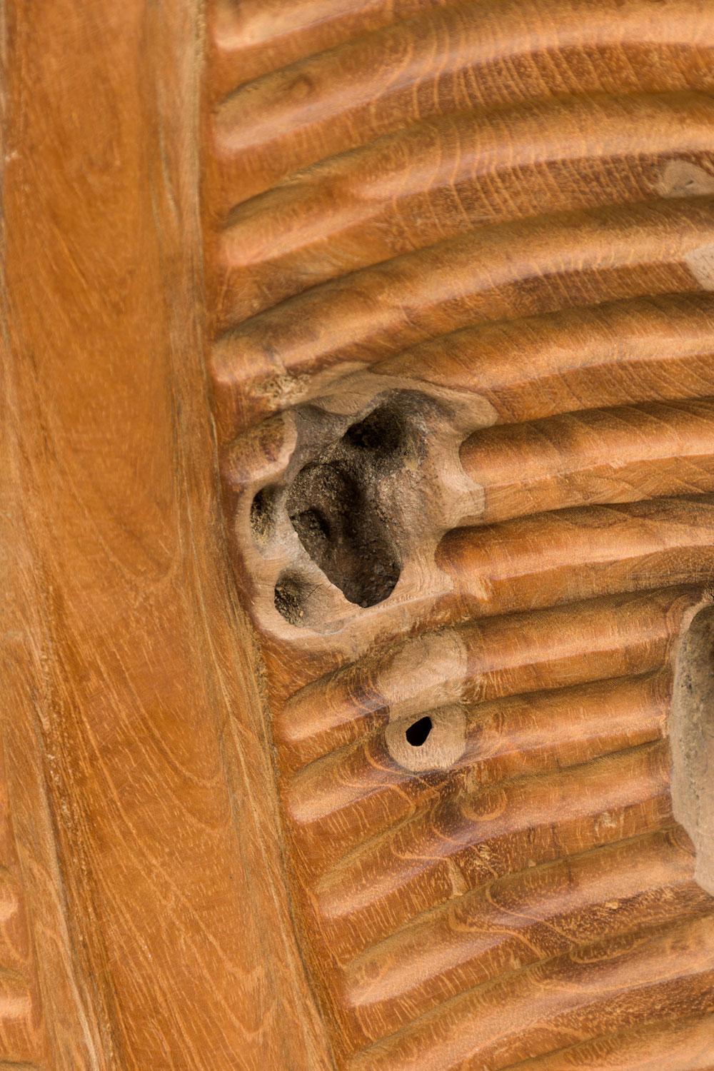 Zeitgenössische geschnitzte hölzerne abstrakte Blatt Bodenskulptur (20. Jahrhundert) im Angebot