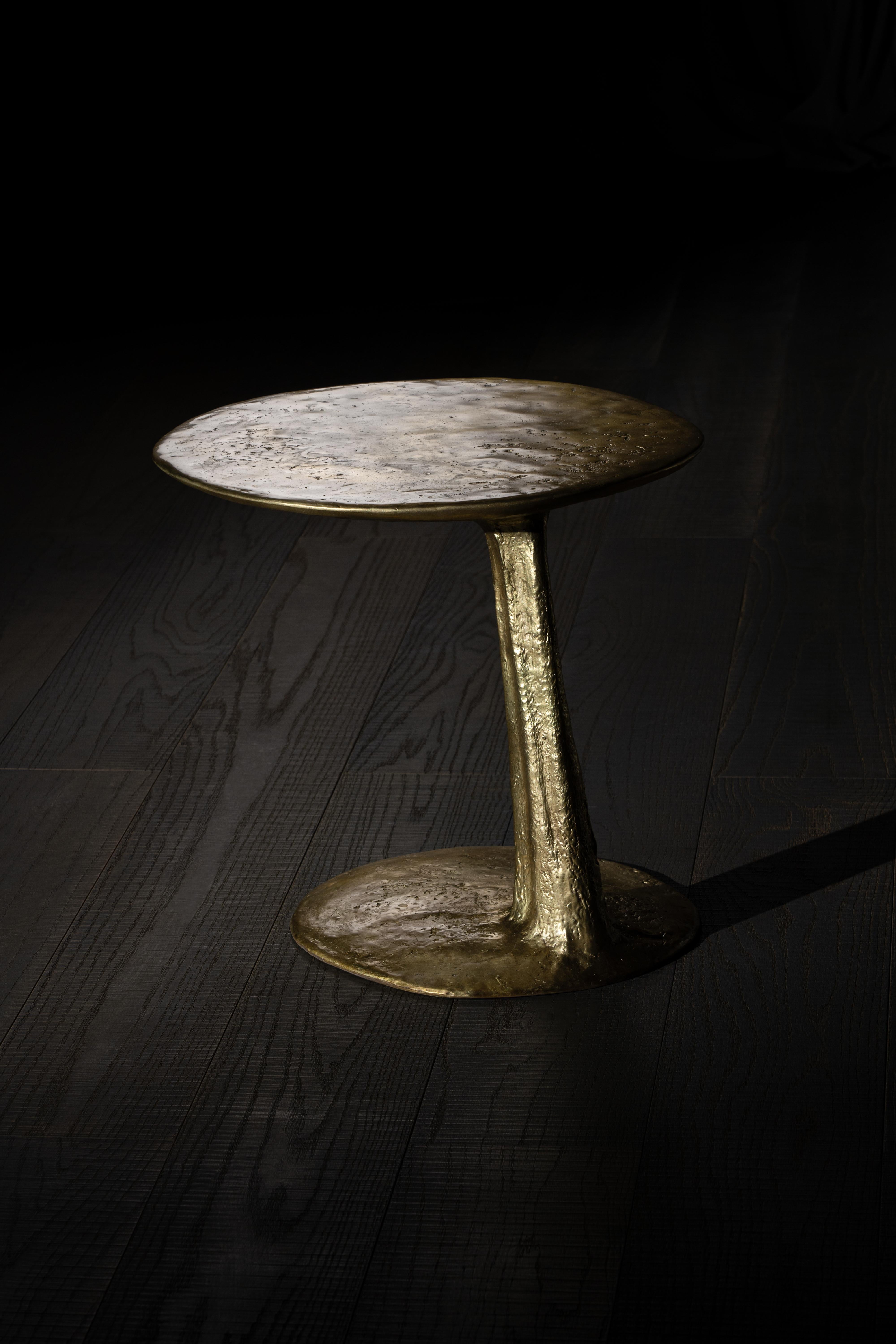 Table d'appoint contemporaine en laiton moulé noir The Crack in Chaos S.I.V.A. en vente 5