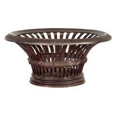 Cuenco Contemporáneo de Bronce Fundido Estilo Veneciano con Pátina Oscura y Motivos de Junco