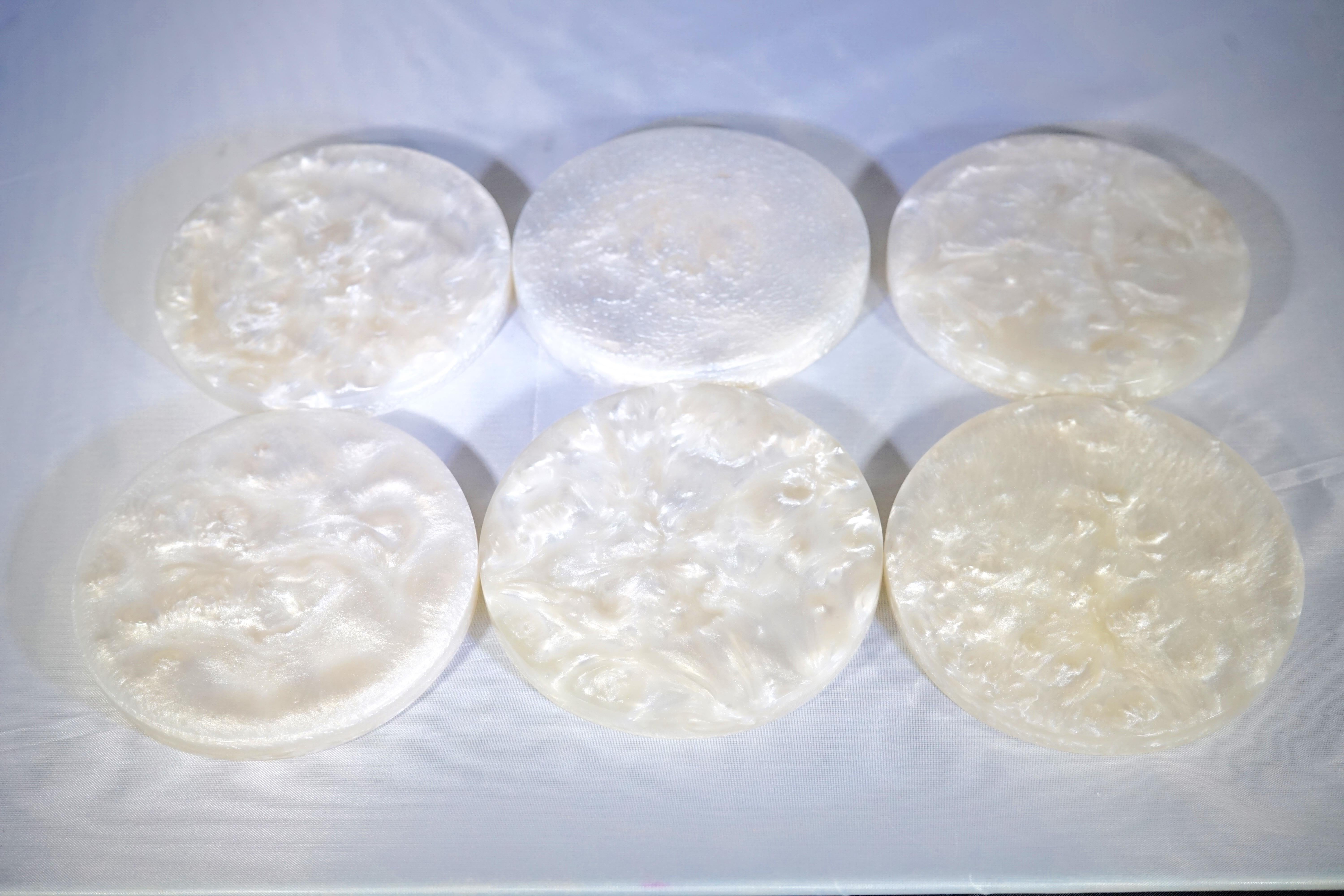 Contemporary CDMX Design Set of 6 White Pearlized Resin Coasters In New Condition In Aspen, CO