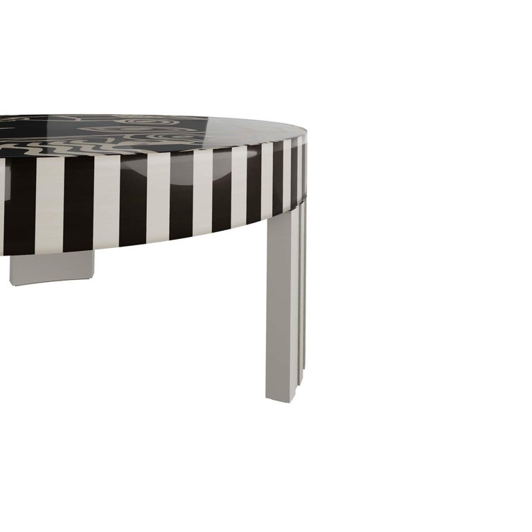 Glazed Contemporary Center Coffee Center Table in Natural Oak Veneer and Gloss Black For Sale