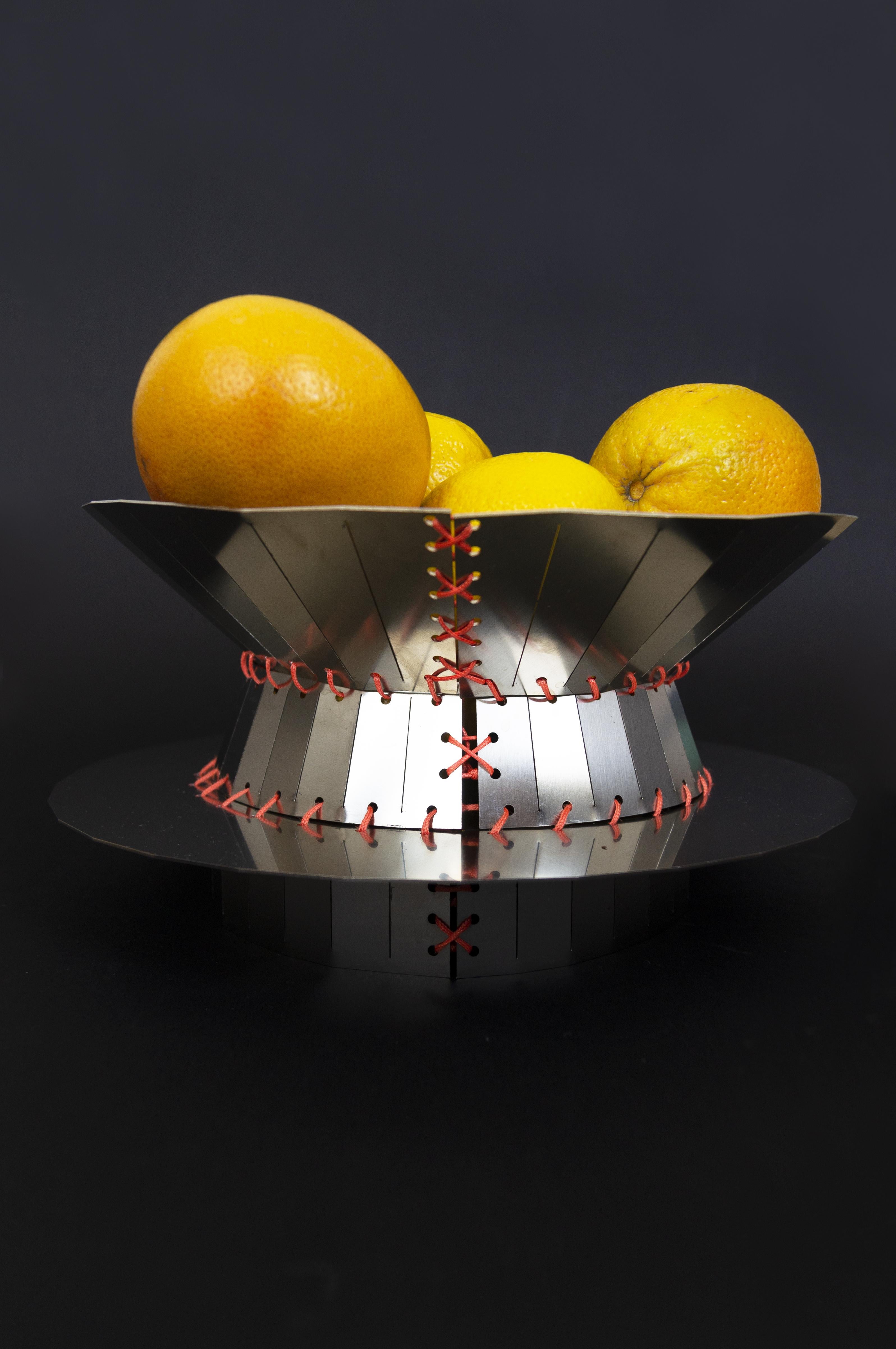 Contemporary Centerpiece in Stainless Steel Design Piece In New Condition For Sale In Milano, IT