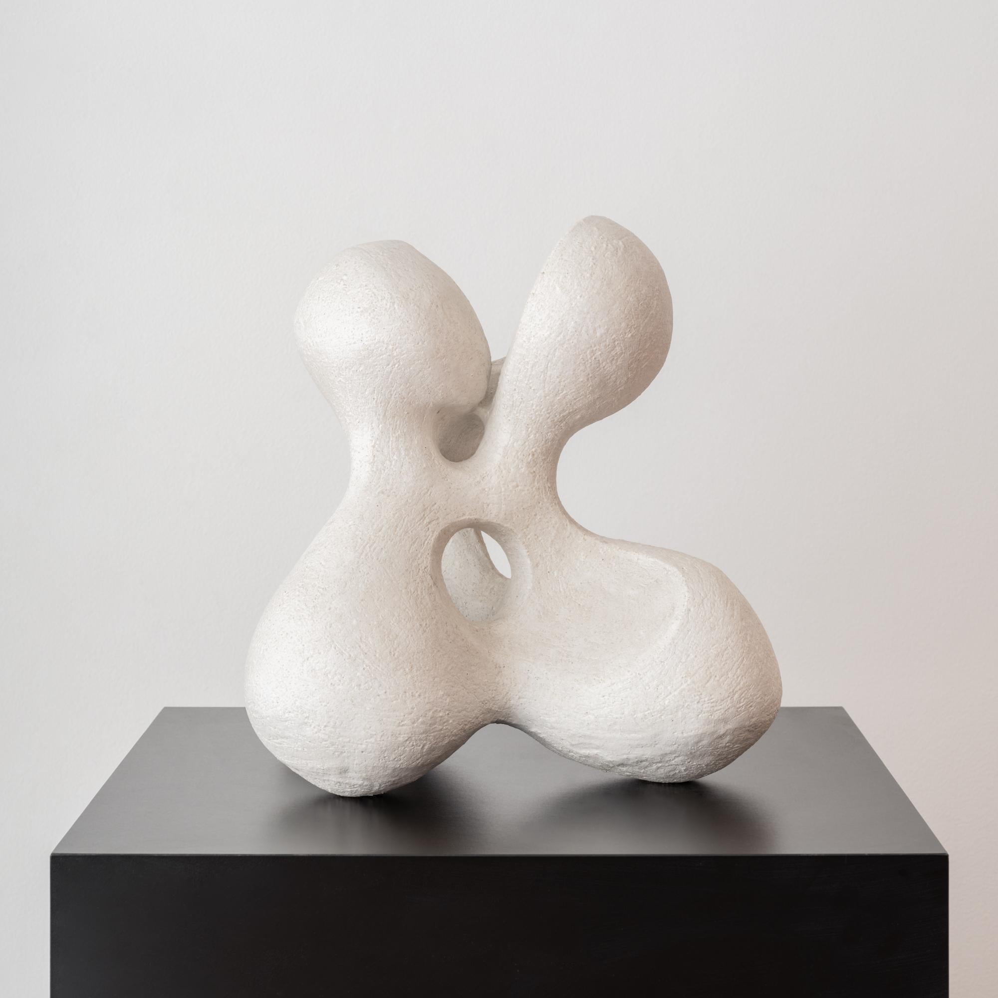 Hand-Crafted Abstract Tabletop Sculpture in Contemporary Organic Style For Sale