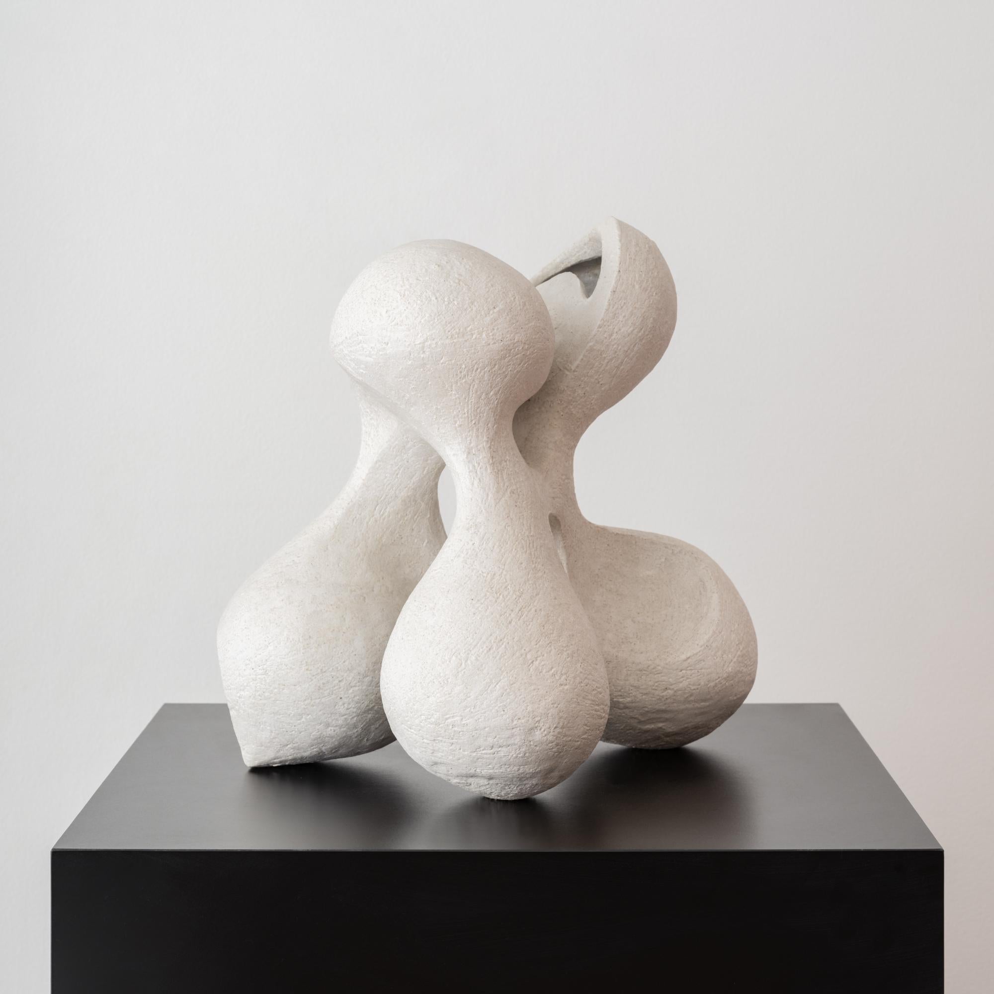 Abstract Tabletop Sculpture in Contemporary Organic White Ceramic In New Condition For Sale In New York, NY