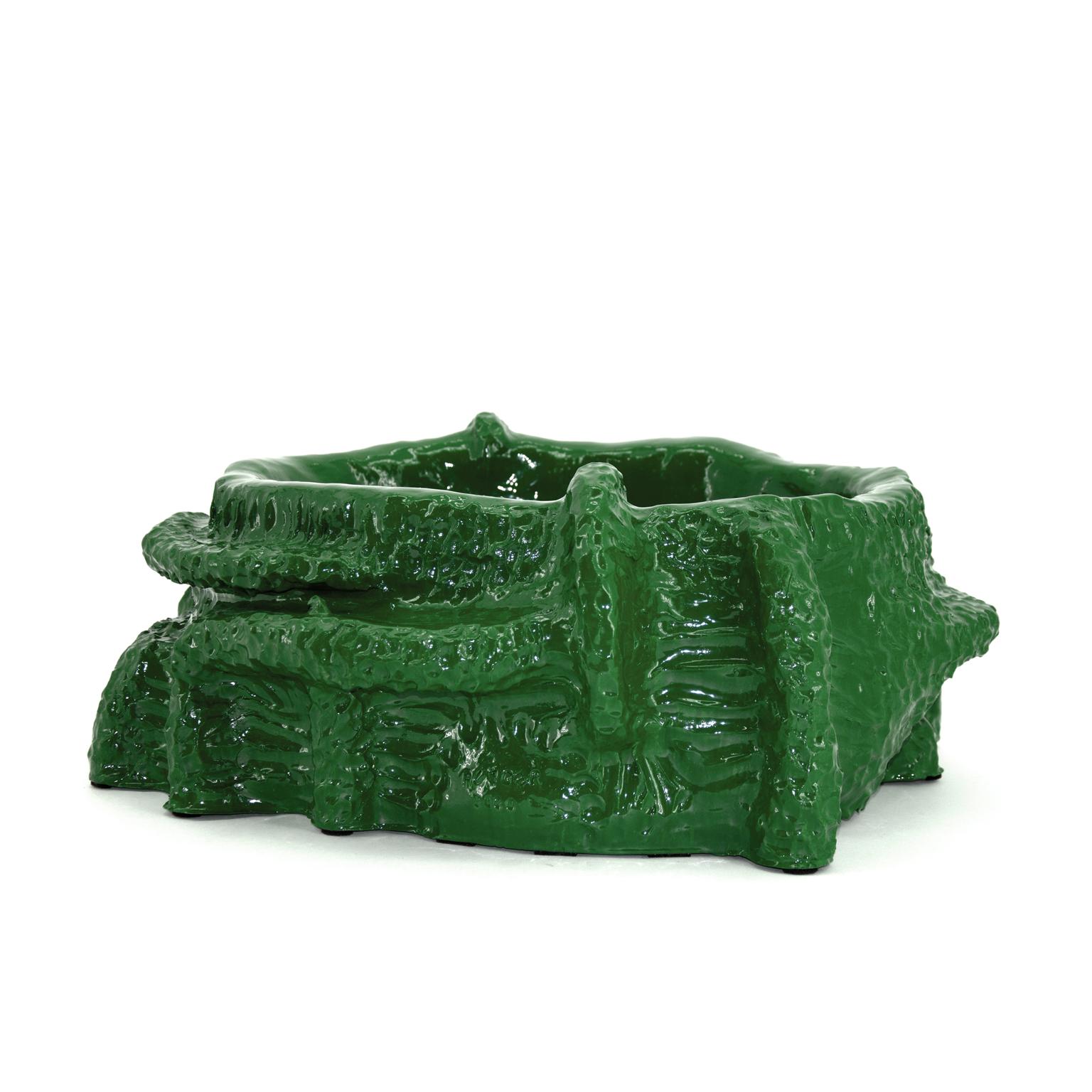 Unique large vessel, hand build by the artist in 2020. The unique technique Rutger de Regt has developed, enabled the unique imagery of the series. Contemporary ceramic vessel, oxide green high gloss finish is part of the second series.

Oxide