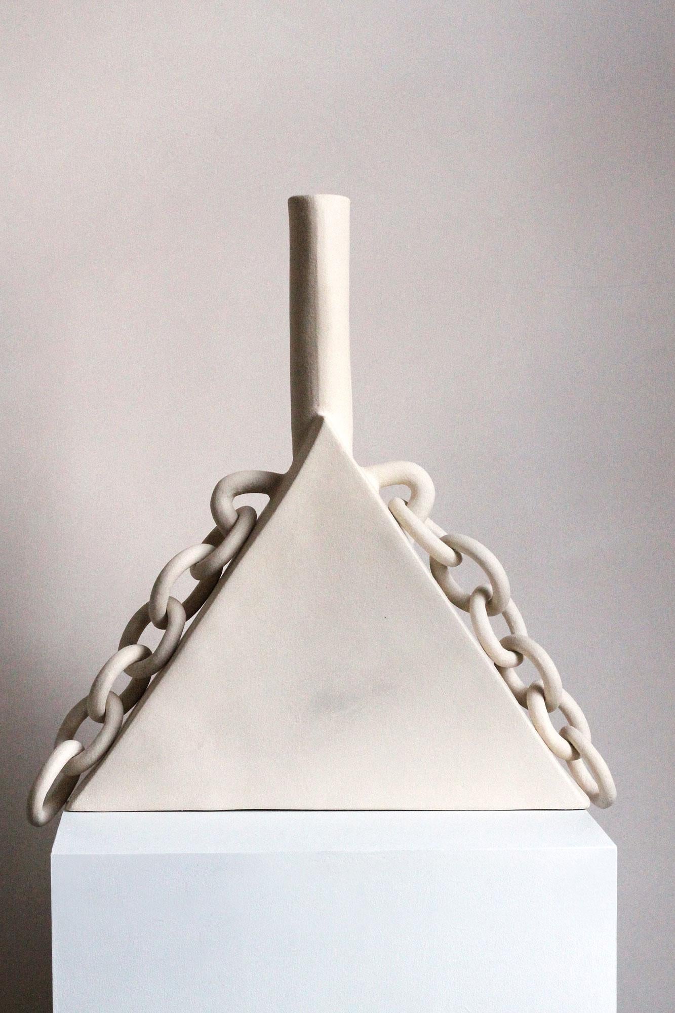 Contemporary Ceramic Chain Triangular Sculpture, Handmade, “OOOOO IV” by Miyelle In Excellent Condition For Sale In London, GB
