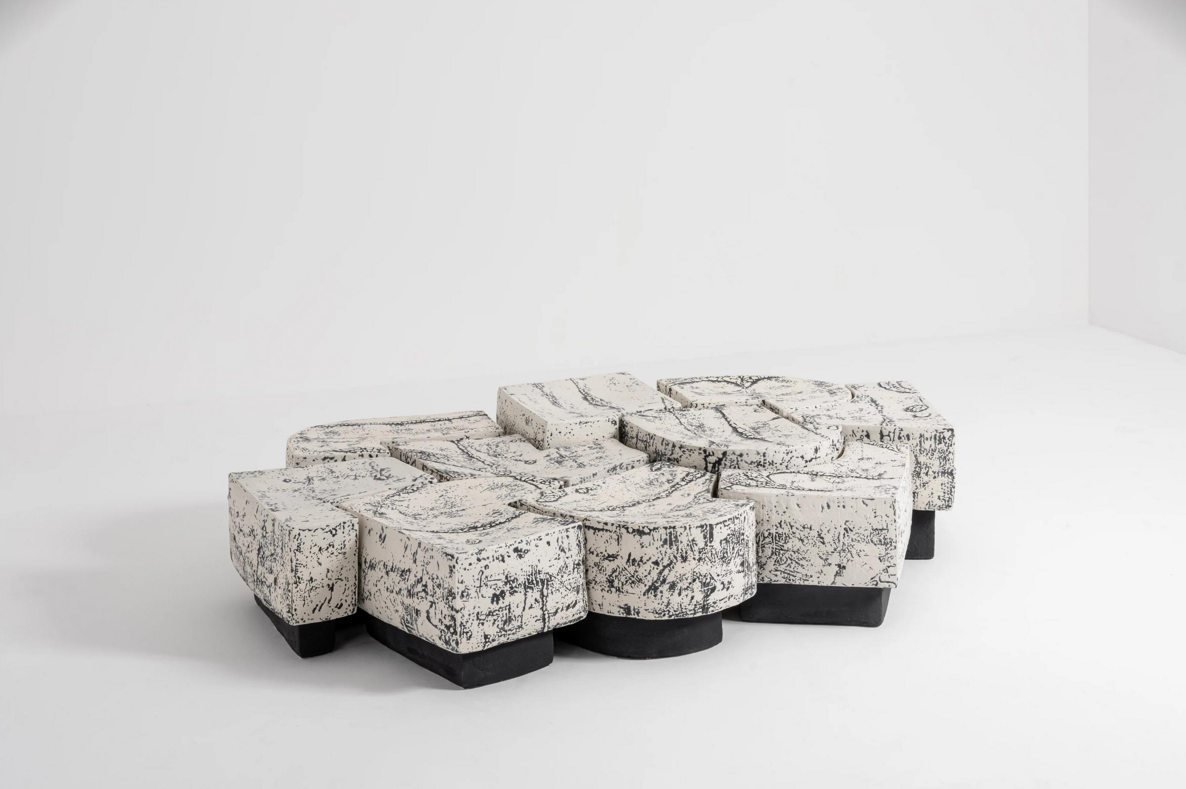 Brutalisme Table basse contemporaine en céramique 