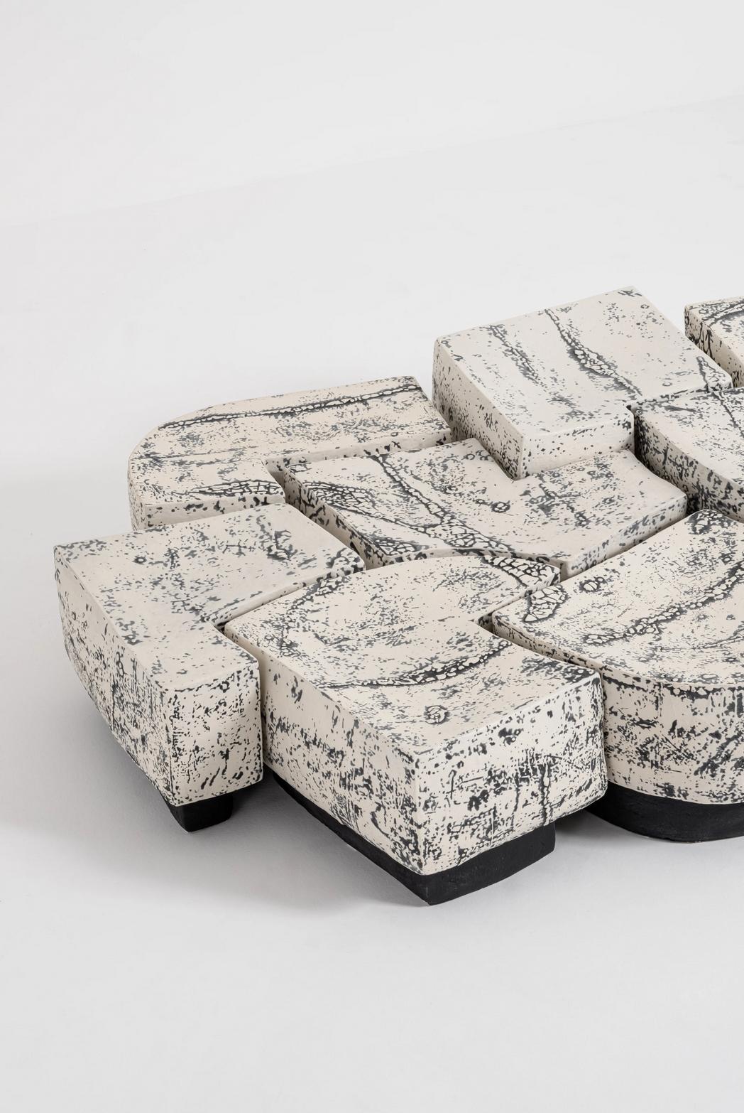 Français Table basse contemporaine en céramique 