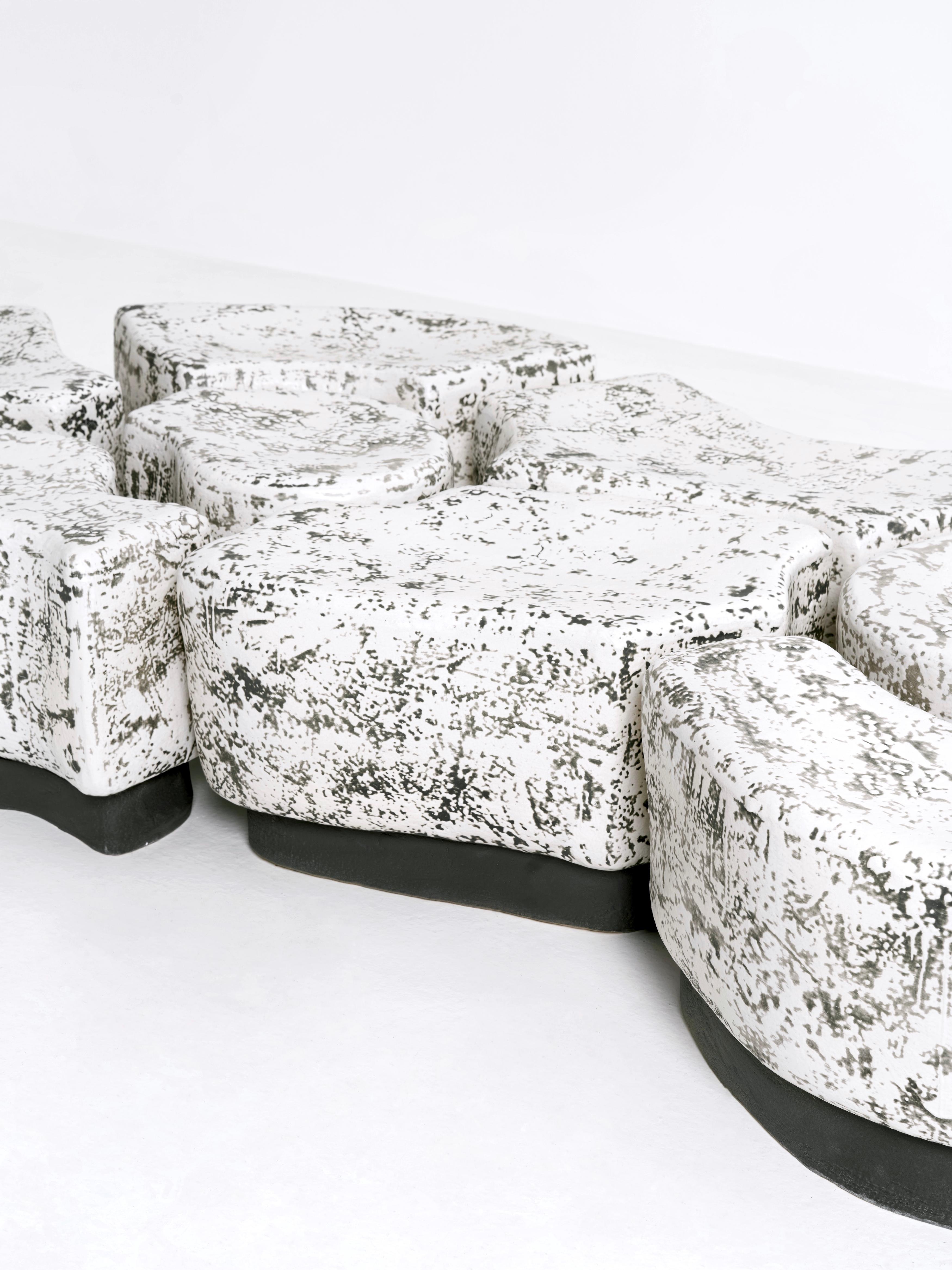Table basse contemporaine en céramique d'Agnès Debizet, 2022 en vente 1