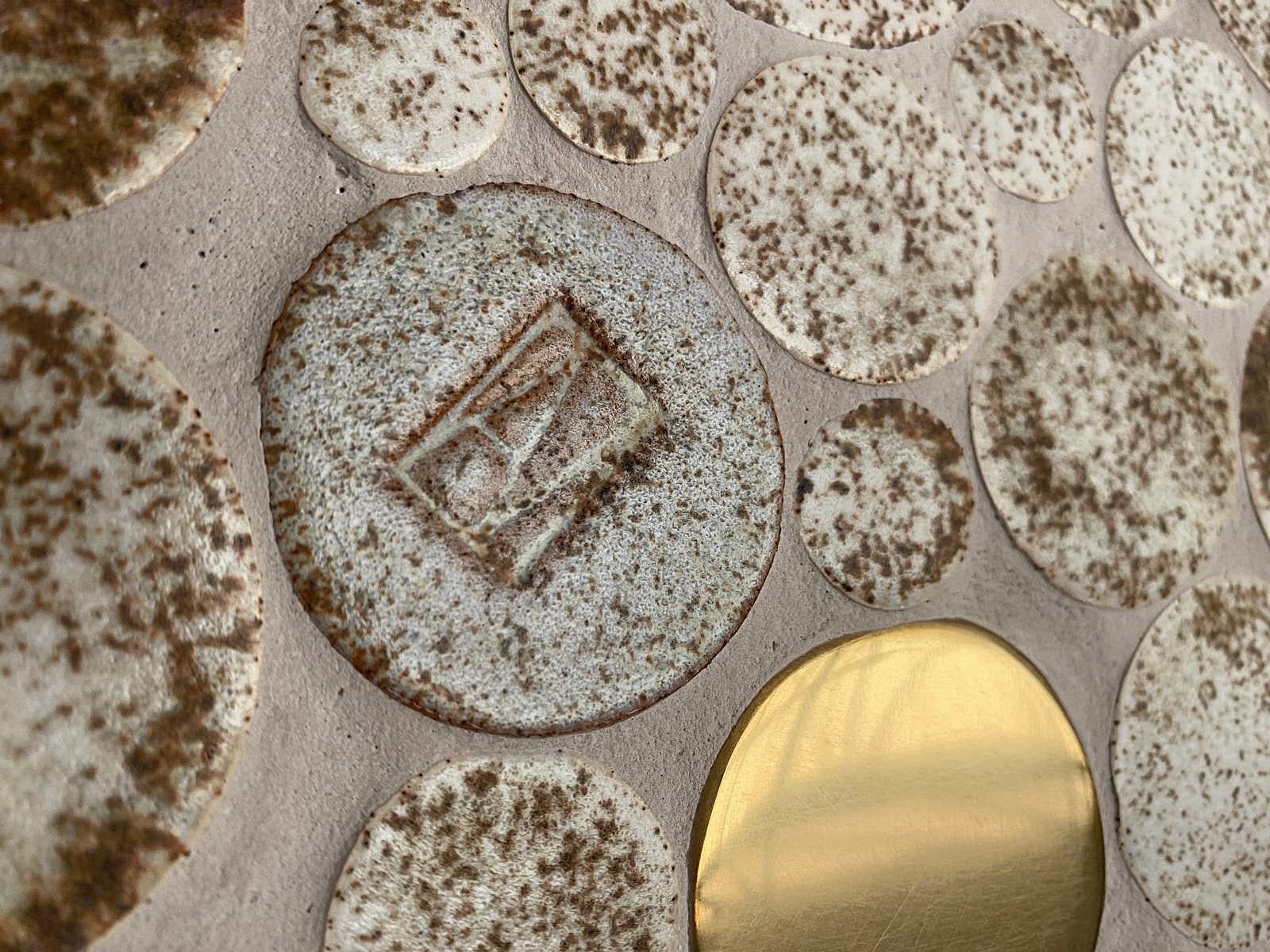 Brass Contemporary ceramic coffee table by Aliette Vliers