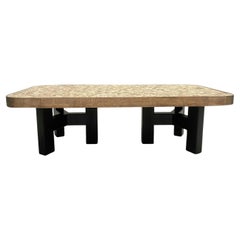 Contemporary ceramic coffee table by Aliette Vliers