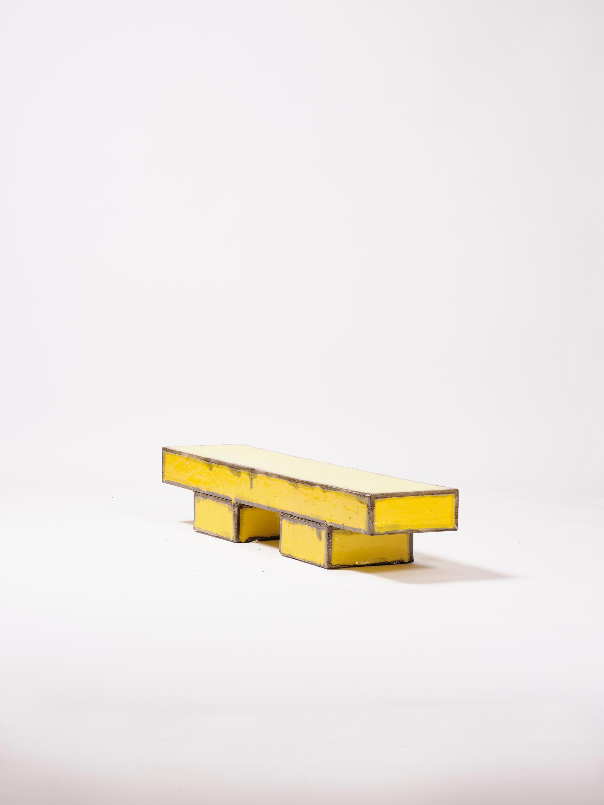 Banc de table basse moderne en céramique contemporaine émaillée grès jaune et noir Neuf - En vente à Rubi, Catalunya