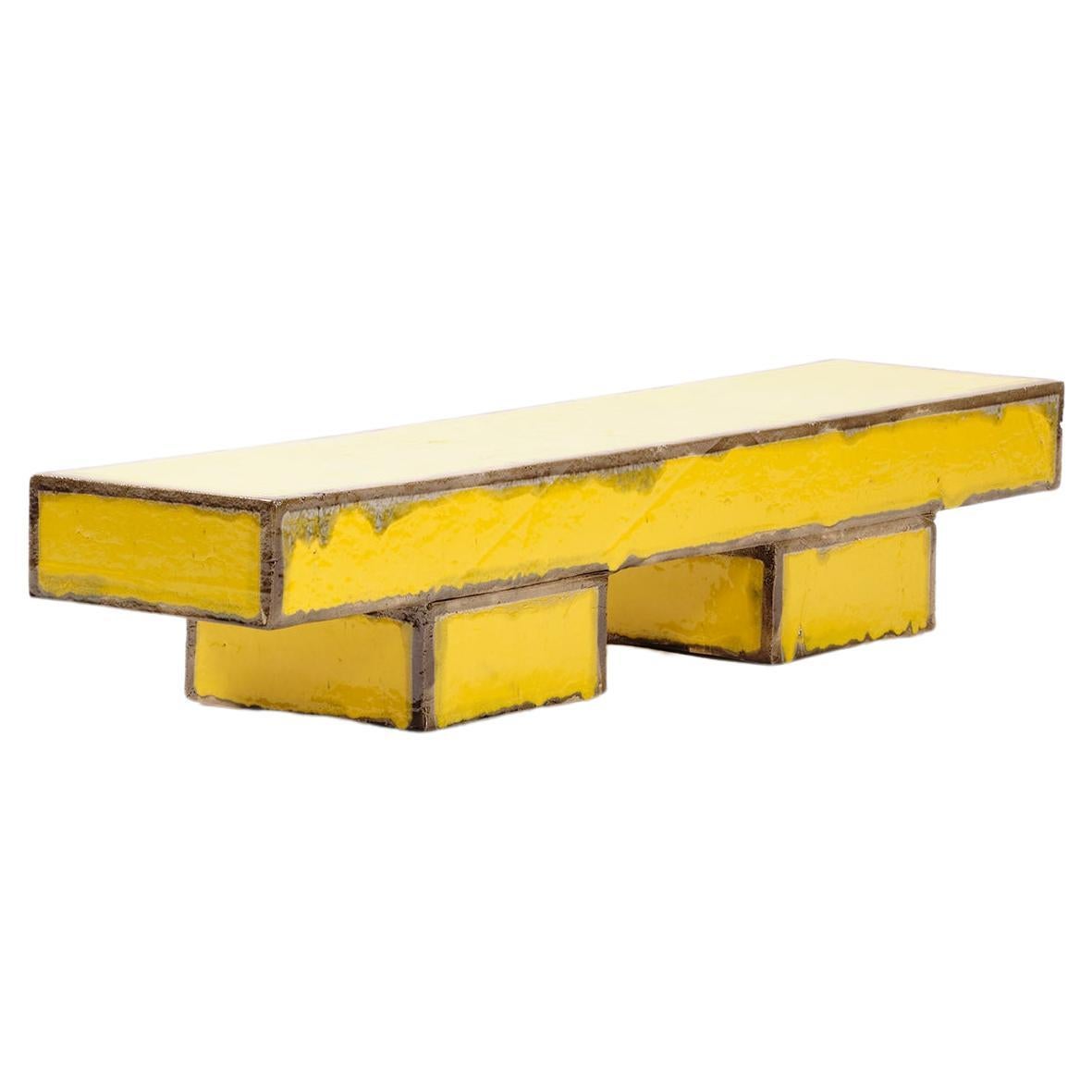 Banc de table basse moderne en céramique contemporaine émaillée grès jaune et noir
