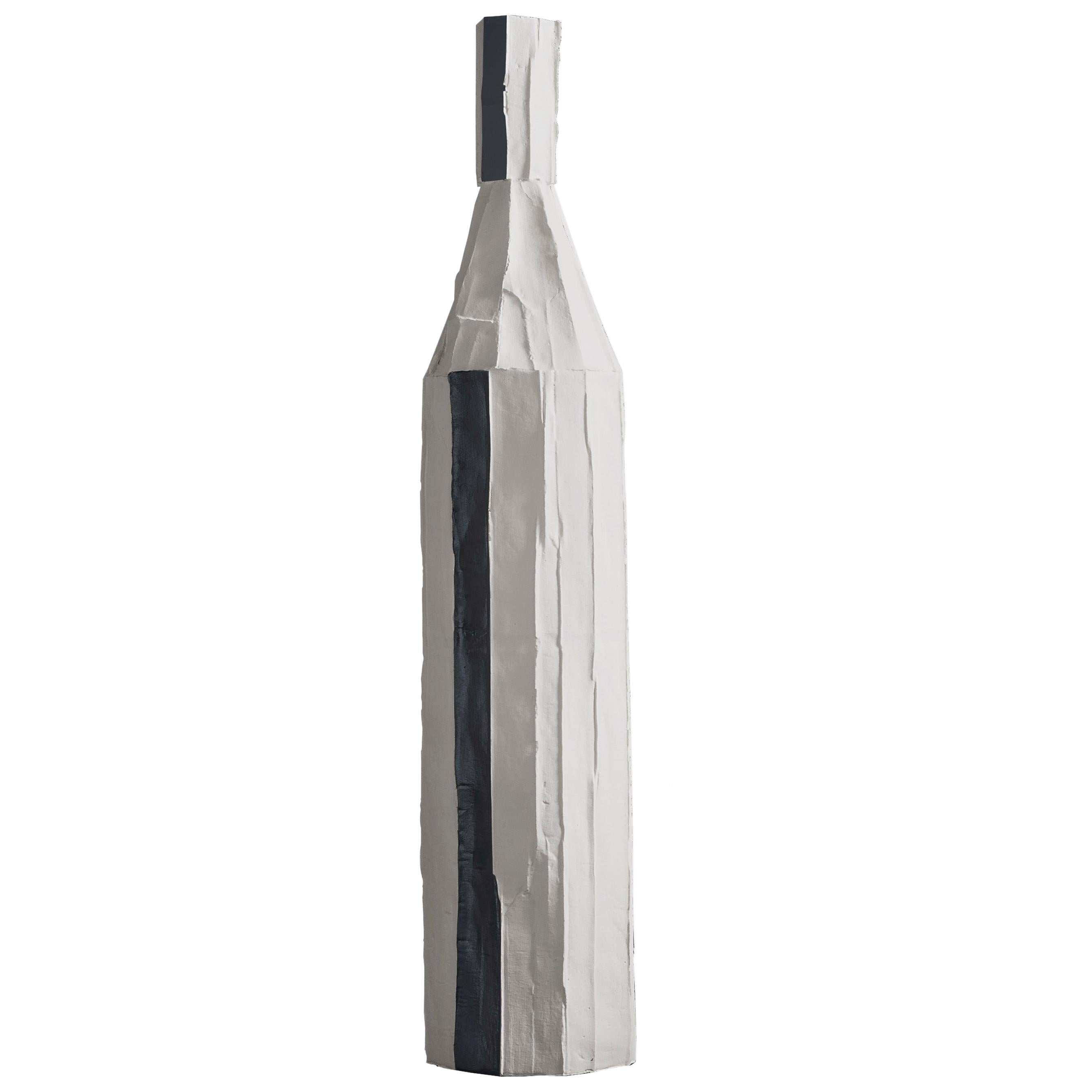 Zeitgenössische dekorative Keramikflasche Corteccia Textur weiß und schwarzer Einsatz im Angebot