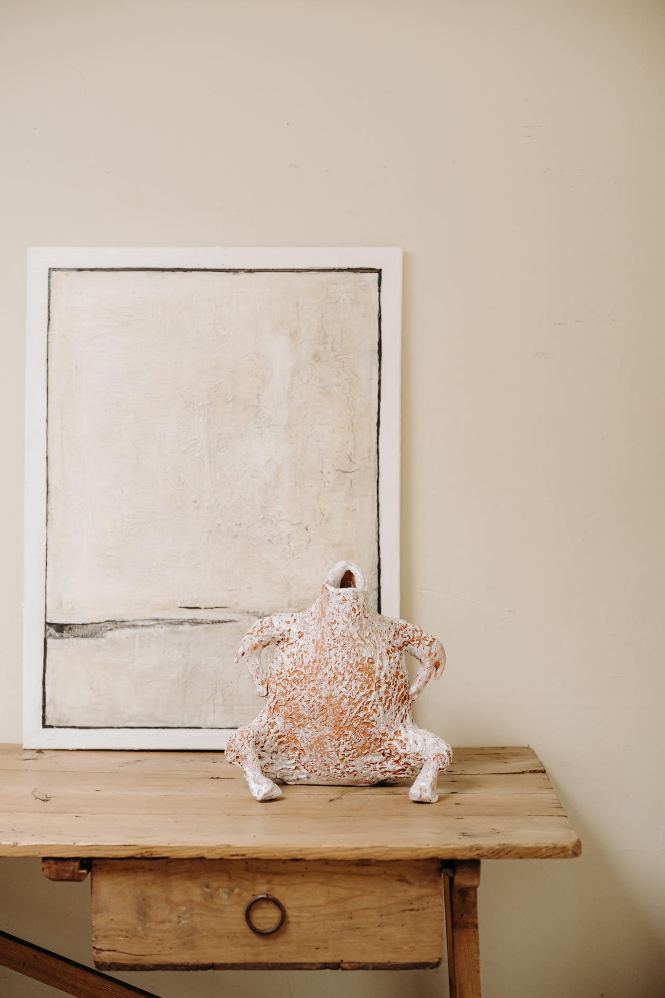 zeitgenössische Keramik funky Huhn ... im Angebot 4