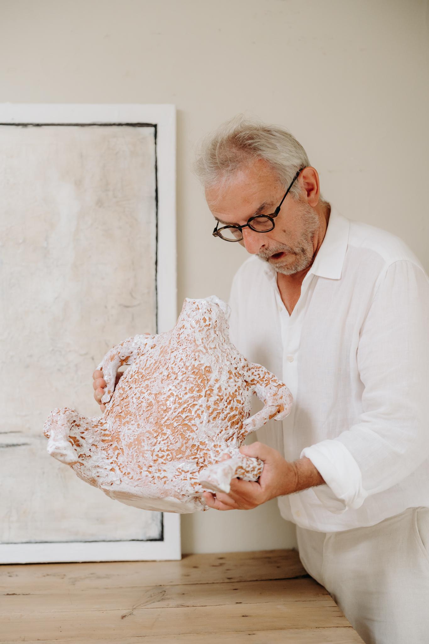 zeitgenössische Keramik funky Huhn ... im Angebot 3