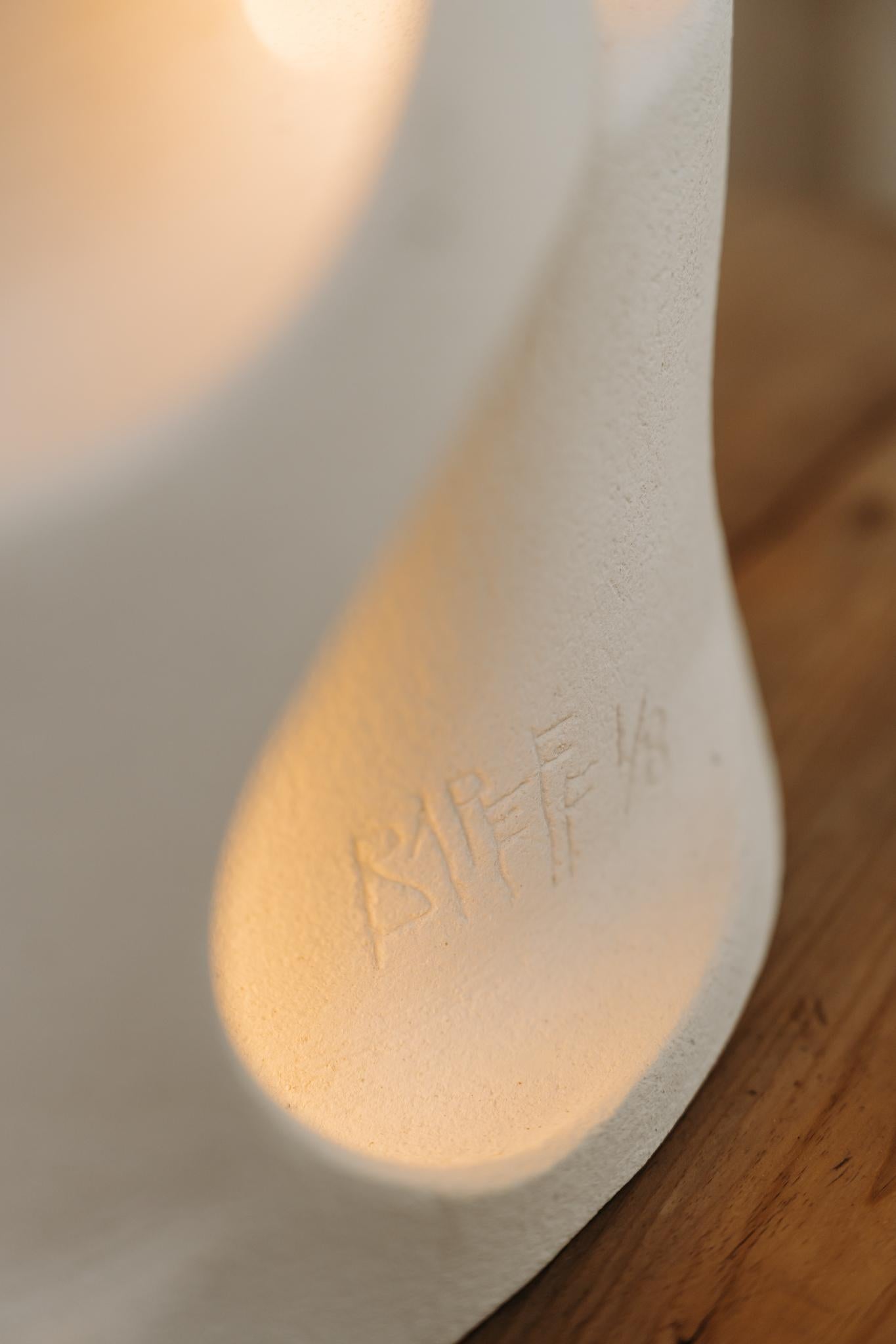 contemporary ceramic lamp by Guy Bareff In Good Condition For Sale In Brecht, BE