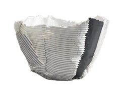 Contemporary Ceramic Low Bowl Cartoccio Texture White and Black Insert