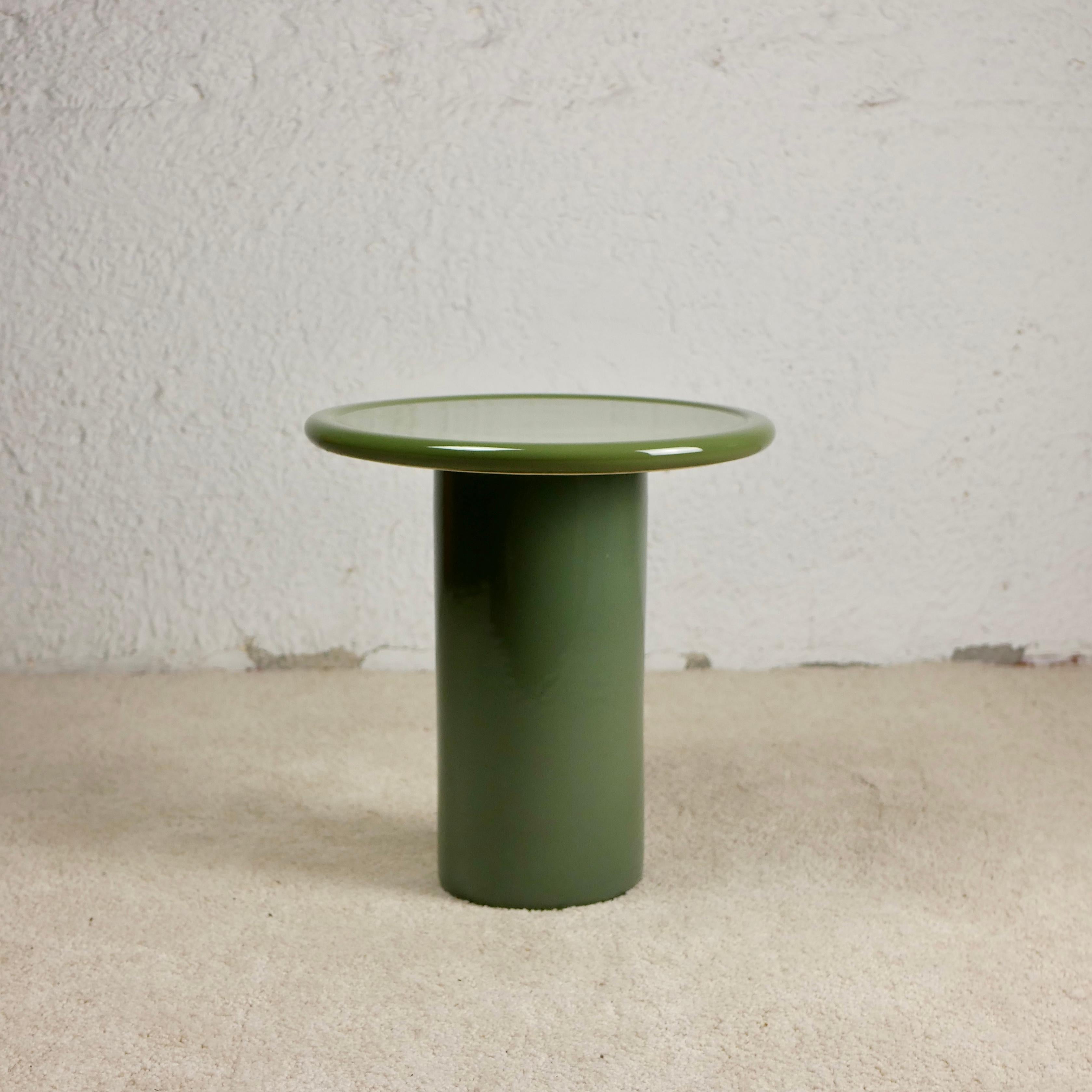 XXIe siècle et contemporain Table d'appoint contemporaine en céramique 