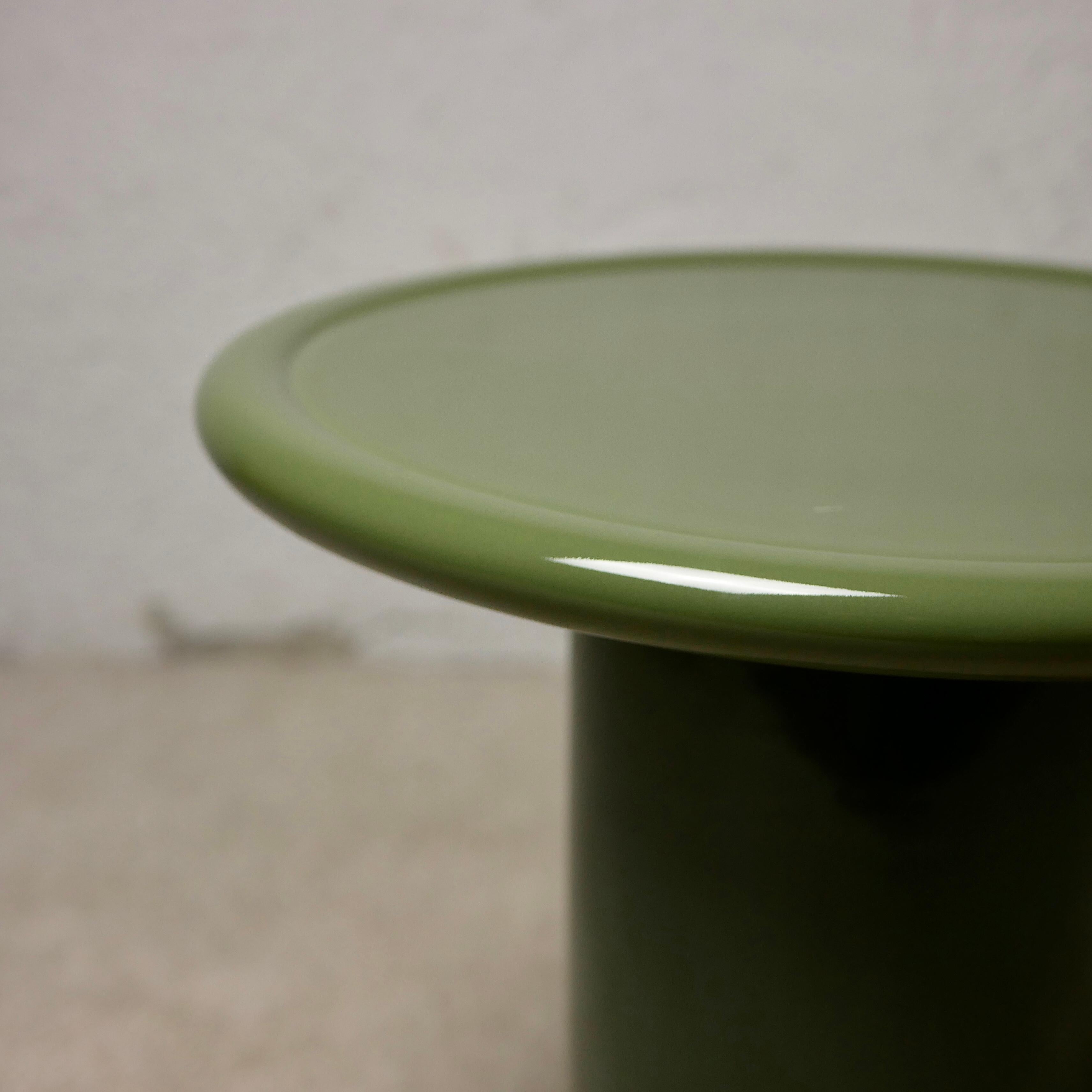 Table d'appoint contemporaine en céramique 