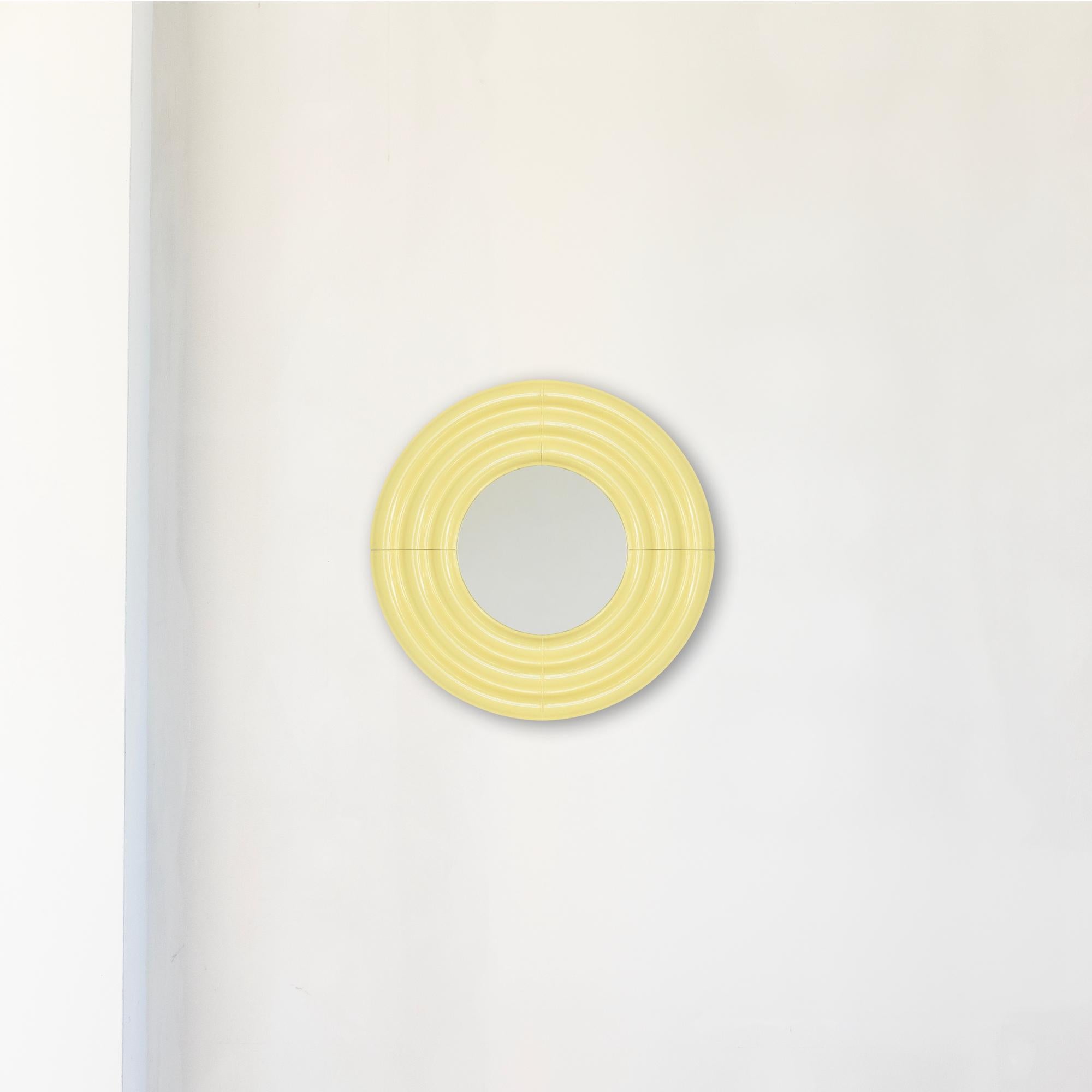 Contemporary Ceramic Mirror 'Elo 1' by Pani Jurek, 60 Pink en venta 8