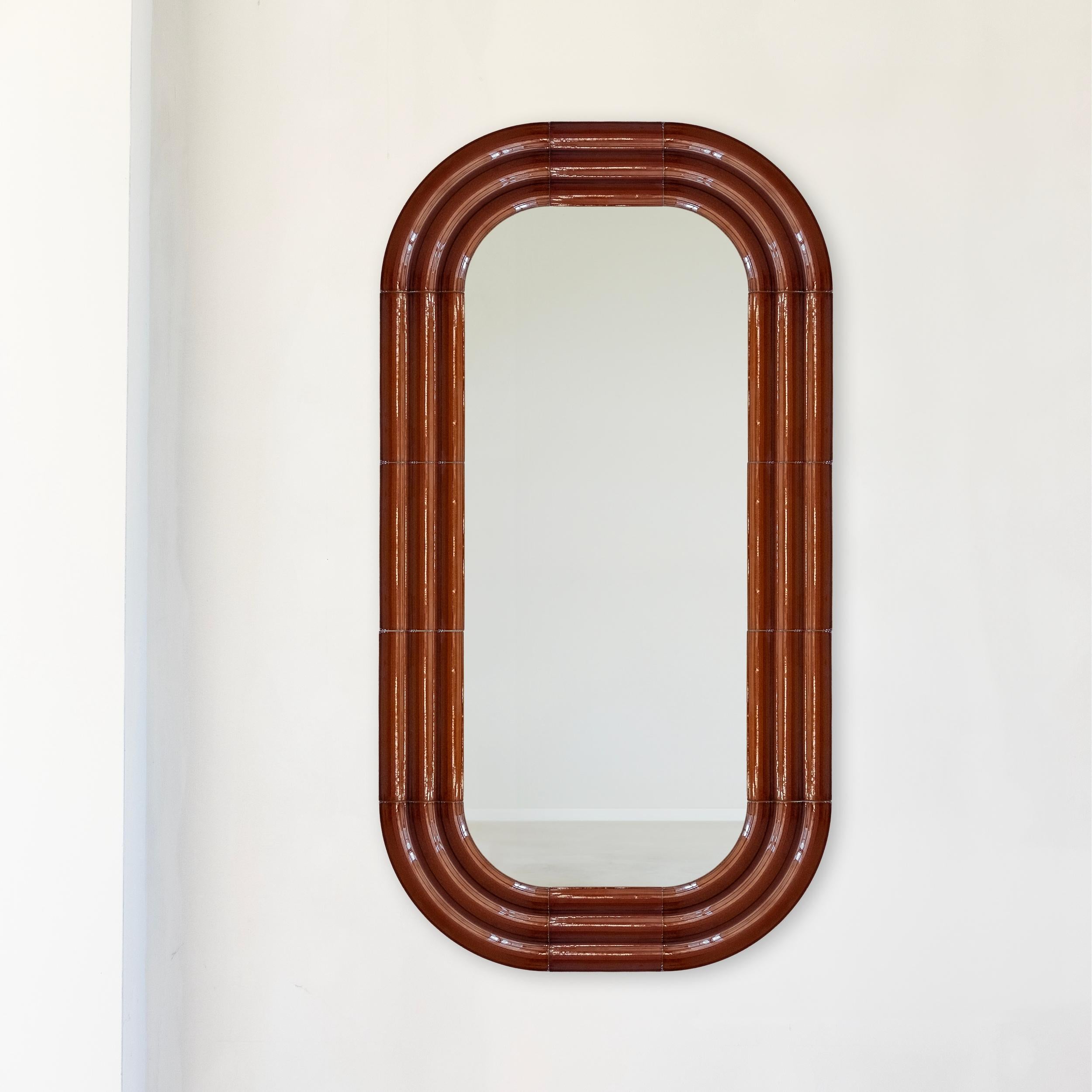 Specchio in ceramica Contemporary 'ELO 3' di Pani Jurek, 150-80 ocra in vendita 3