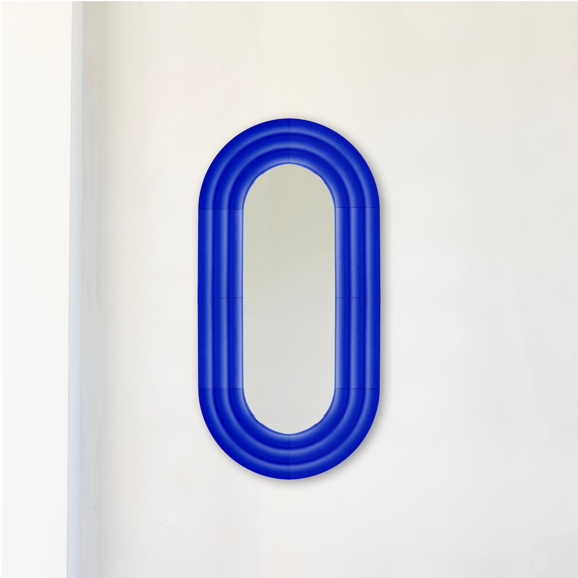 Miroir contemporain en céramique 'ELO 5' par Pani Jurek, 120-60 rouge en vente 3