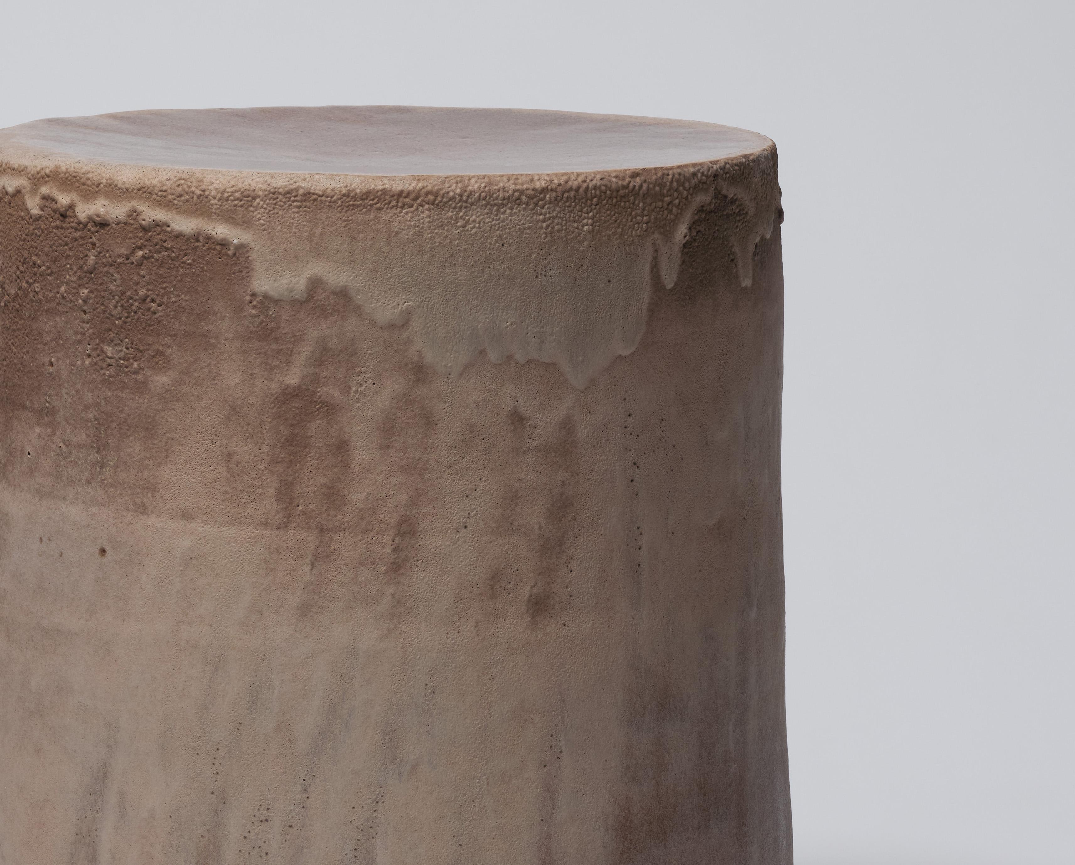 Tavolino da caffè moderno in ceramica contemporanea / Tavolino da salotto in terracotta smaltata al manganese In condizioni Nuovo a Rubi, Catalunya
