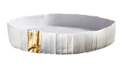 Contemporary Ceramic Ninfea Corteccia Texture White and Gold Tray