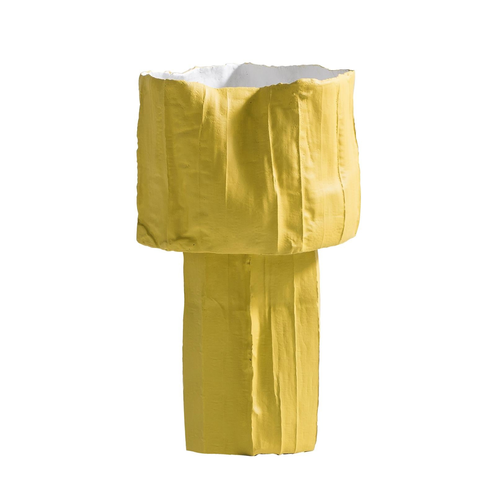 Bol à pieds en céramique contemporain Ninfea texturé jaune Corteccia en vente