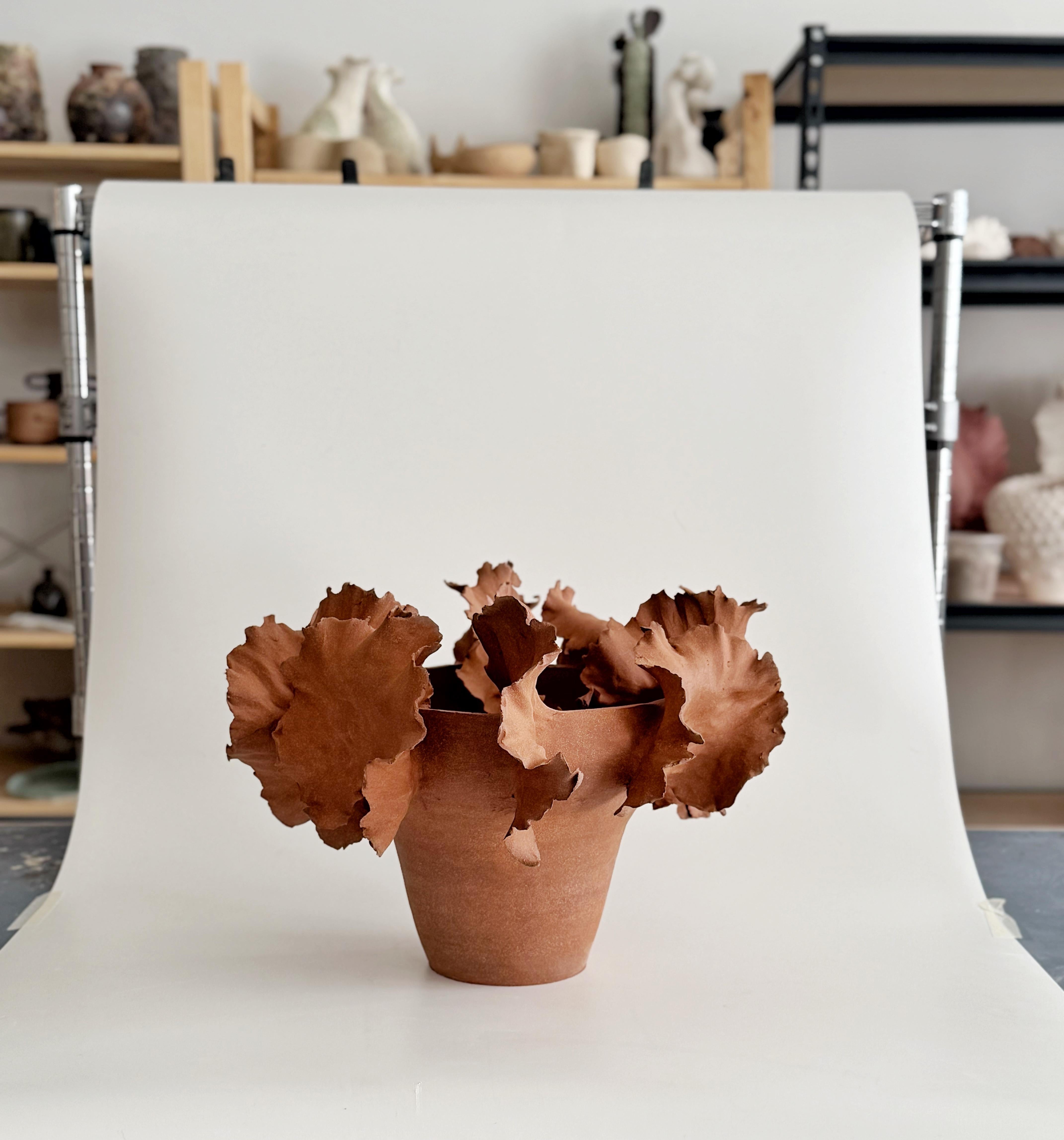 Scultura contemporanea in ceramica di Chala Toprak, 2025
Gres
17