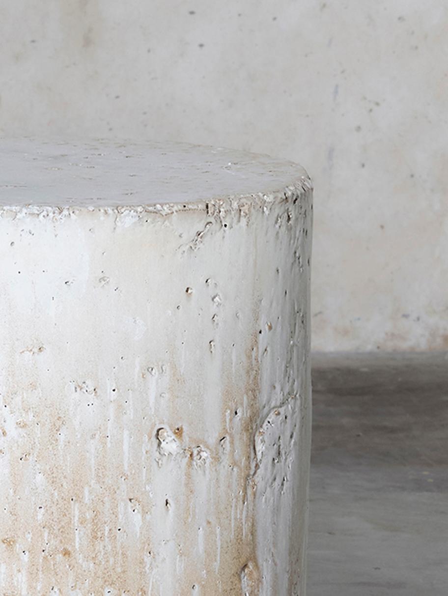 Contemporary ceramic side table column stool matt dust beige off white drips 1