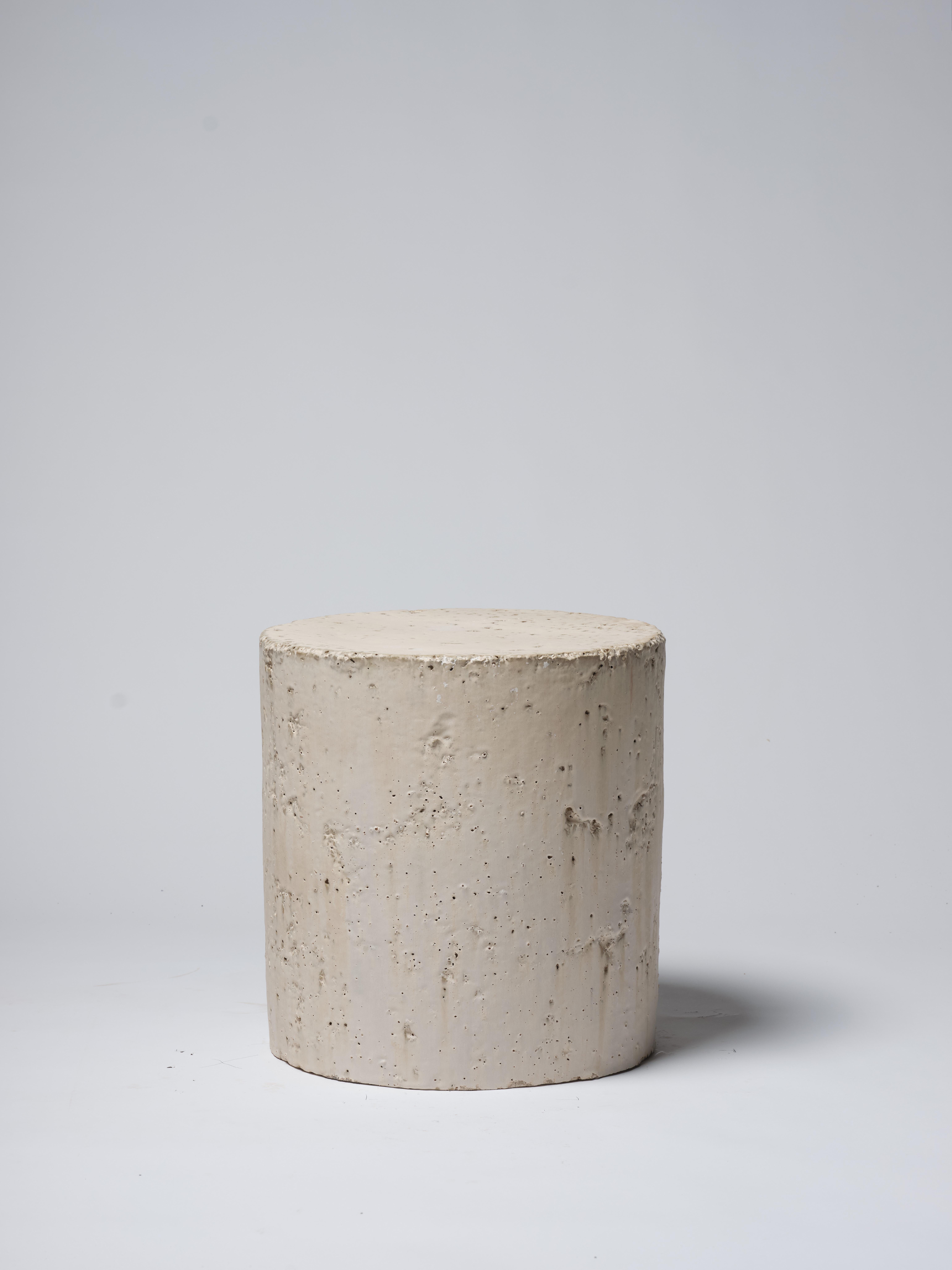 Moderno Sgabello da tavolo contemporaneo in ceramica 90,9 Ruthile e ossido di vanadio in vendita