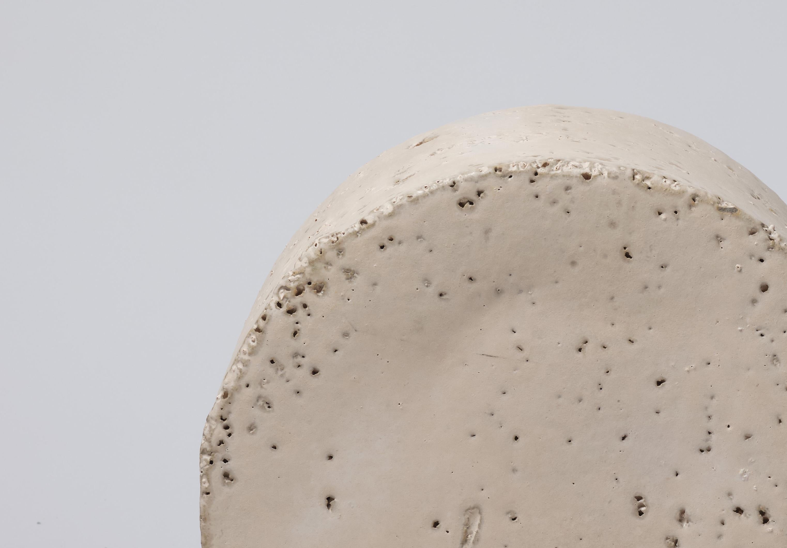 XXI secolo e contemporaneo Sgabello da tavolo contemporaneo in ceramica 90,9 Ruthile e ossido di vanadio in vendita