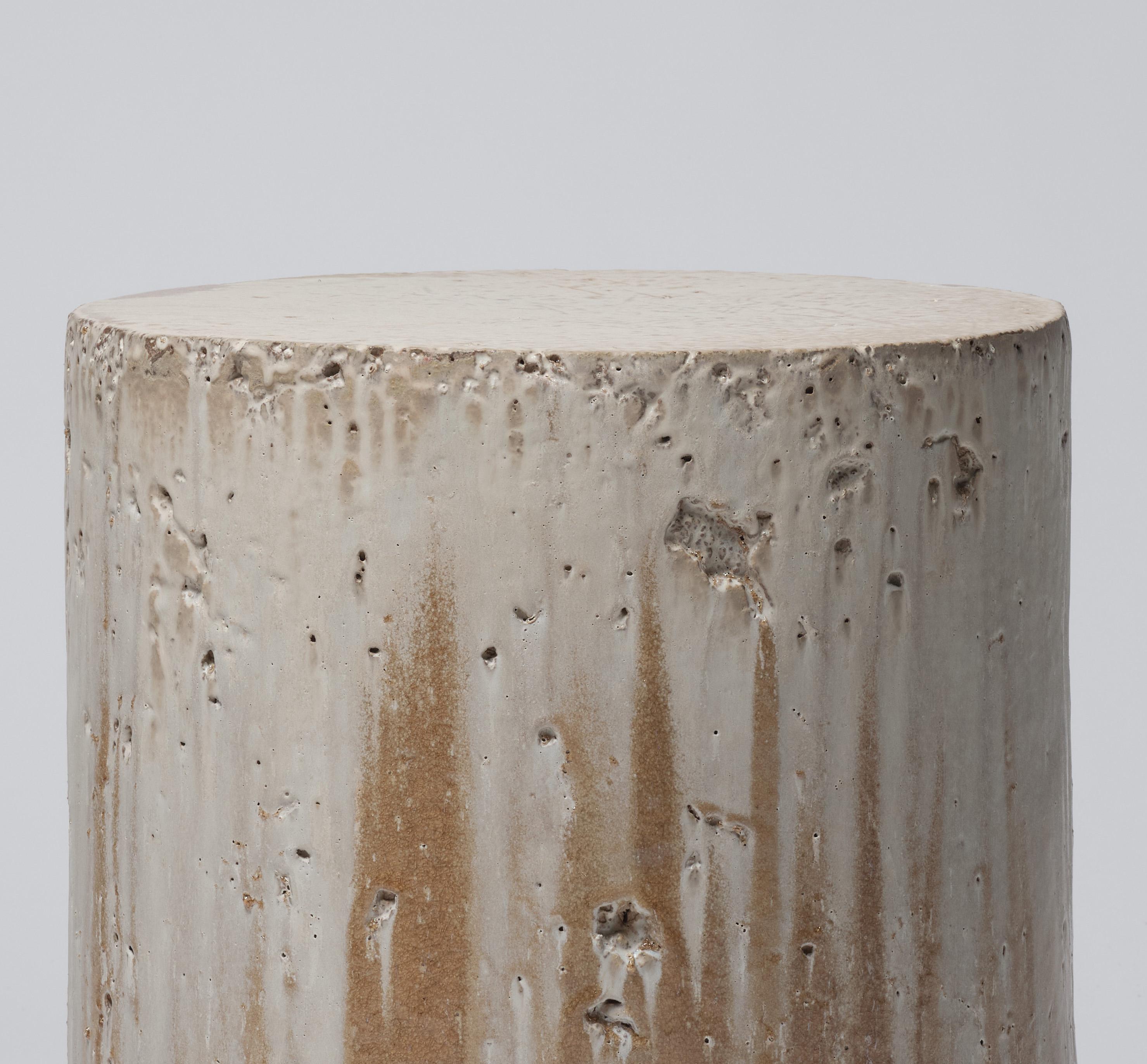 Contemporary Keramik Beistelltisch Hocker Karamell Vanadium glasiertes Steingut im Angebot 3