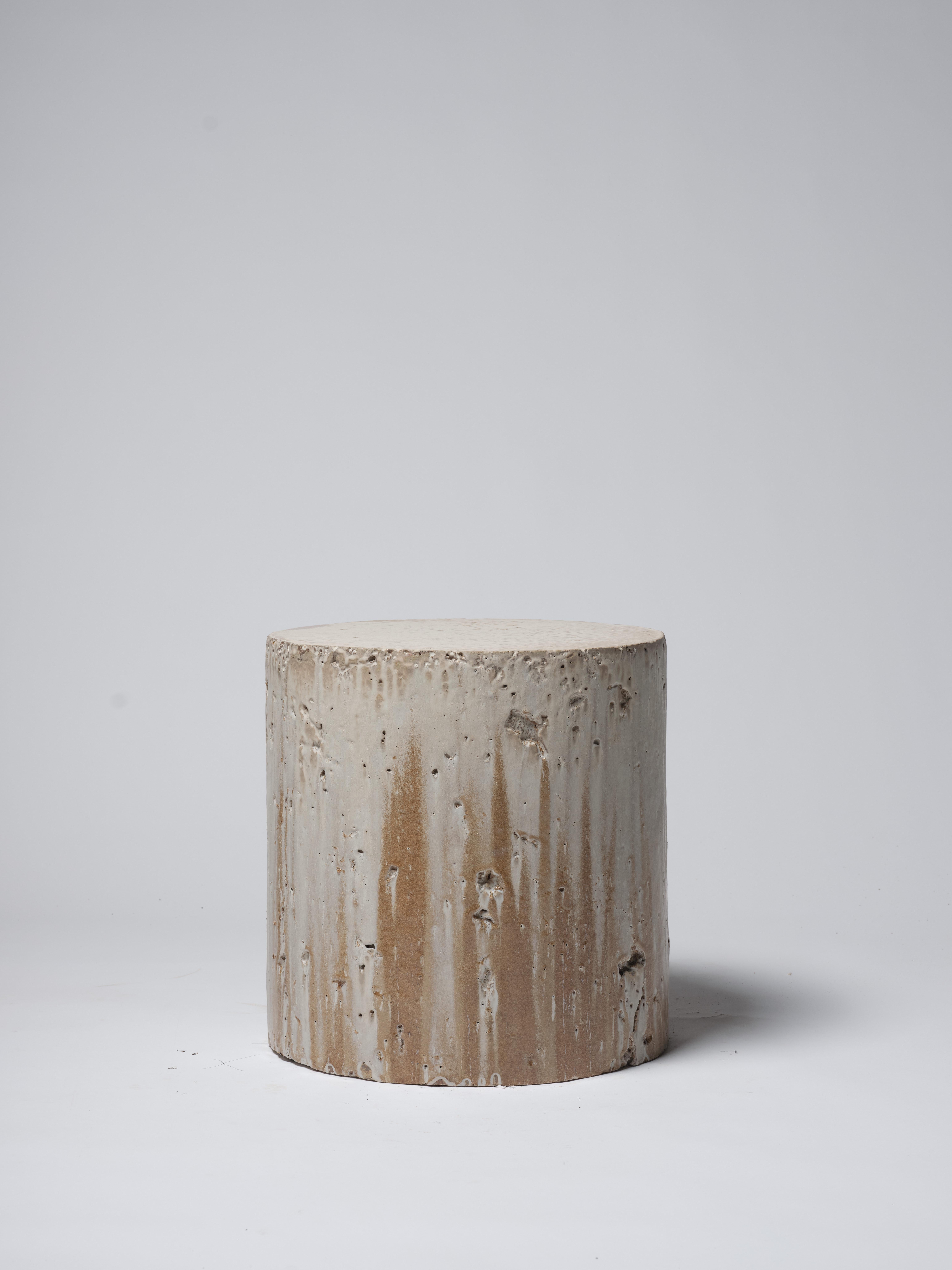 Contemporary Keramik Beistelltisch Hocker Karamell Vanadium glasiertes Steingut (Moderne) im Angebot