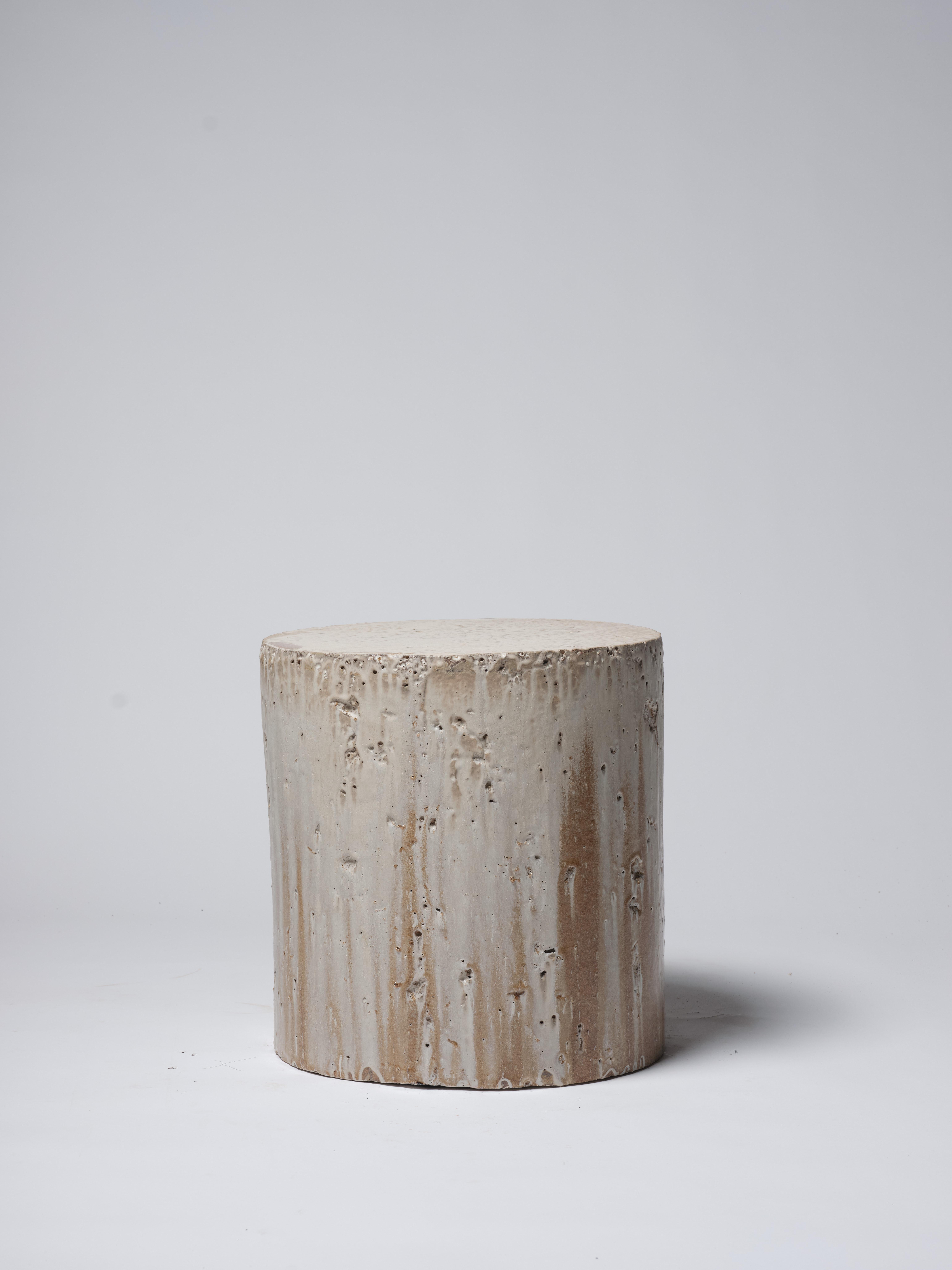 Contemporary Keramik Beistelltisch Hocker Karamell Vanadium glasiertes Steingut (Spanisch) im Angebot